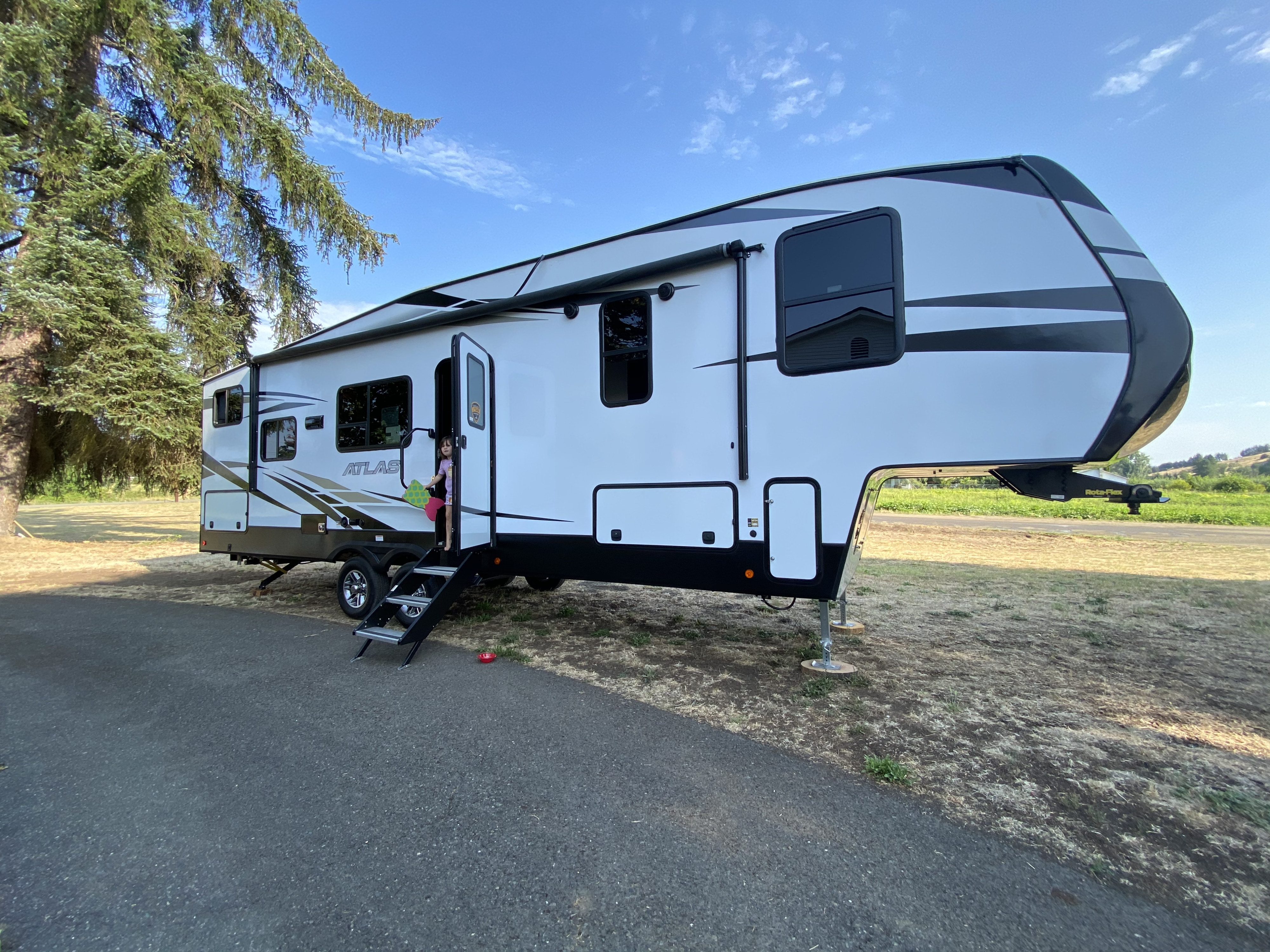 2020 Atlas Fifth Wheel BUNKHOUSE