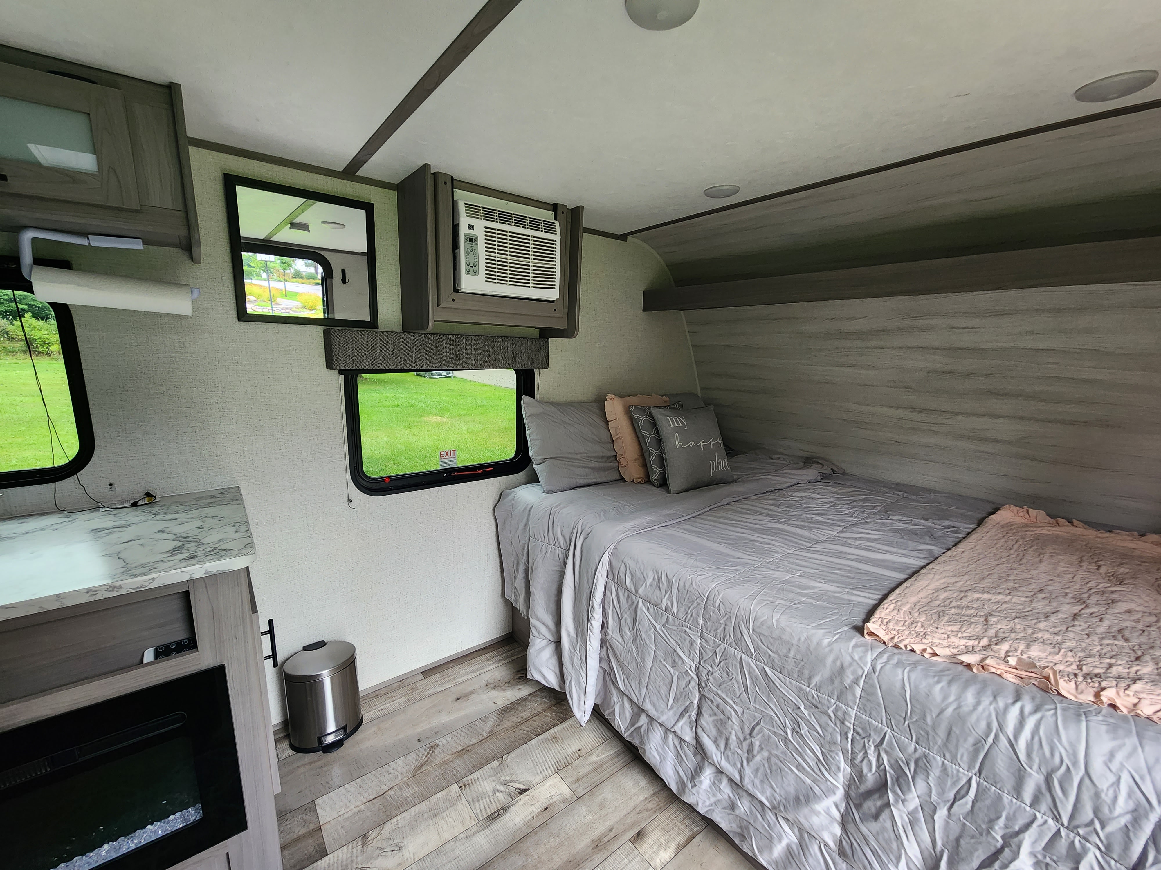 Dutchmen Coleman Lantern LT 2023