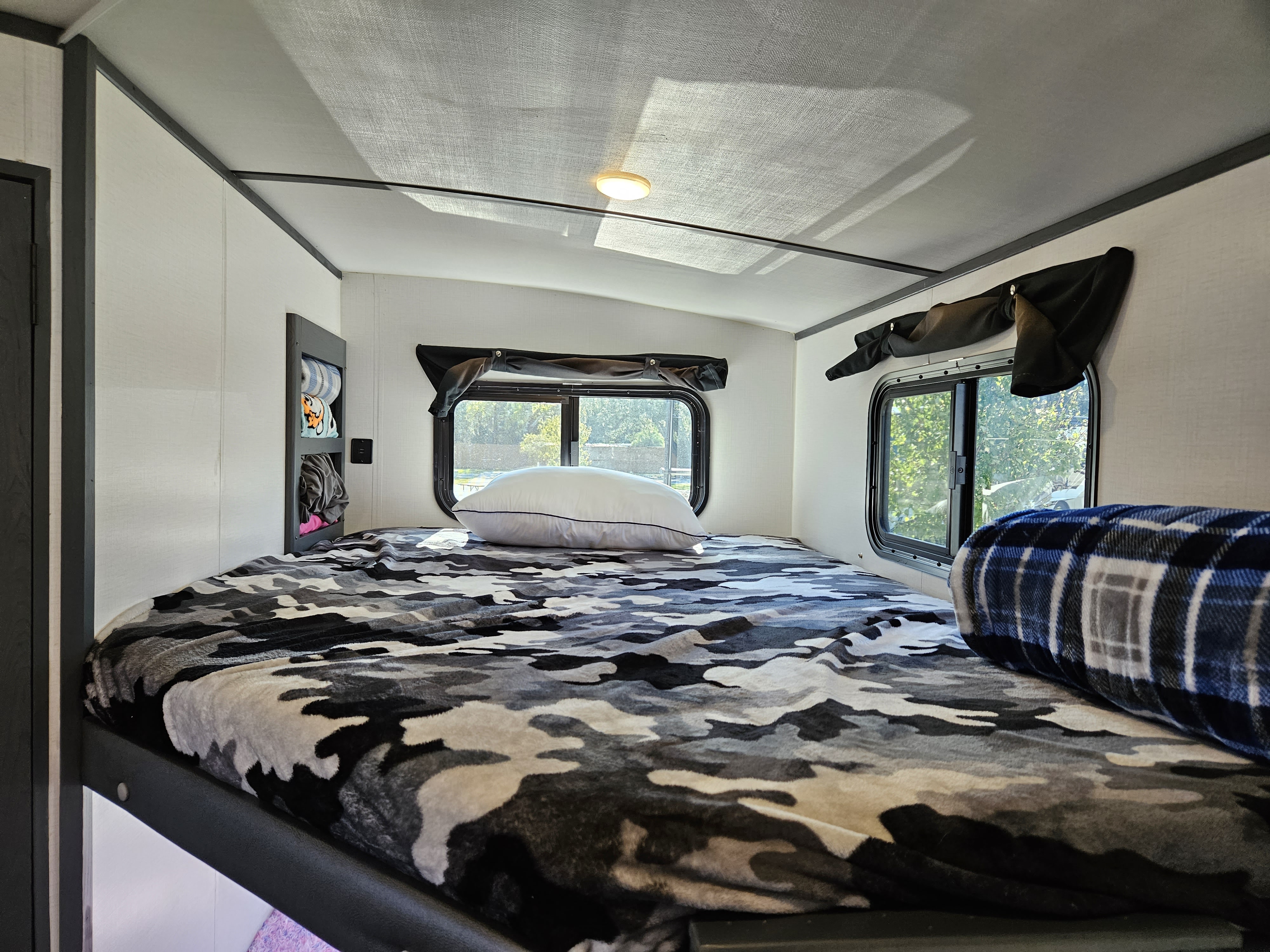 Keystone Bullet 250BHS 2023