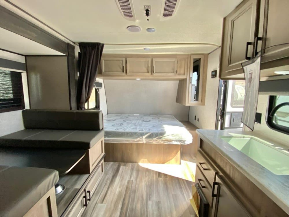 Travel trailer RV Rental 