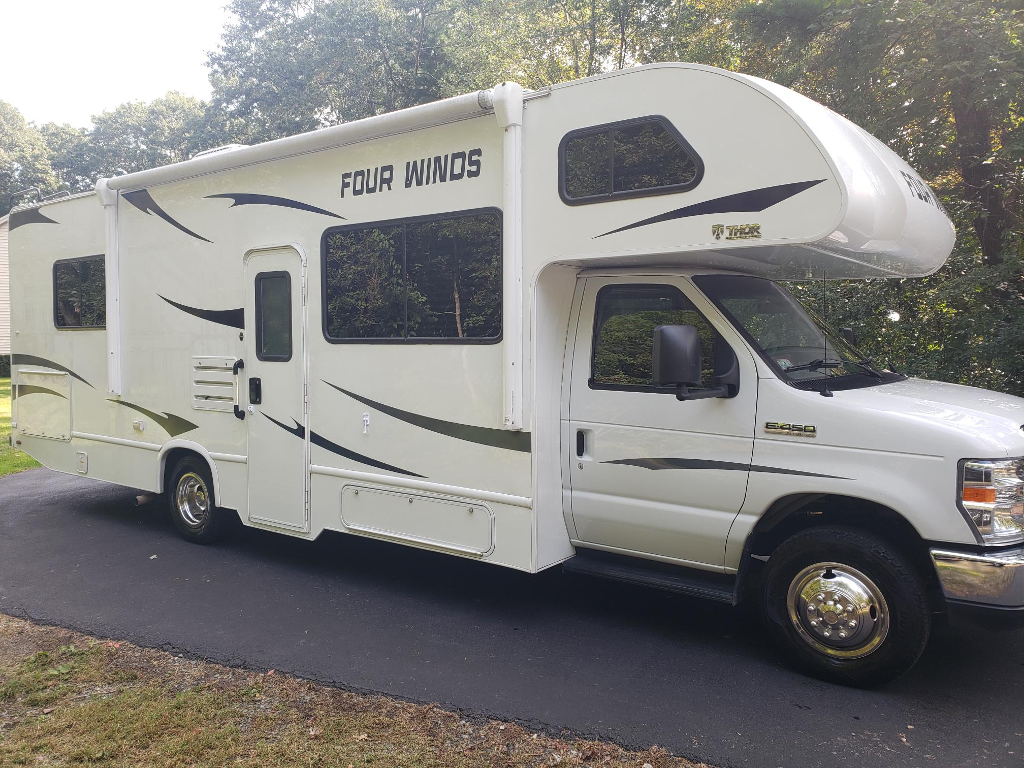 2021 Class C Thor Four Winds Easy Glamper