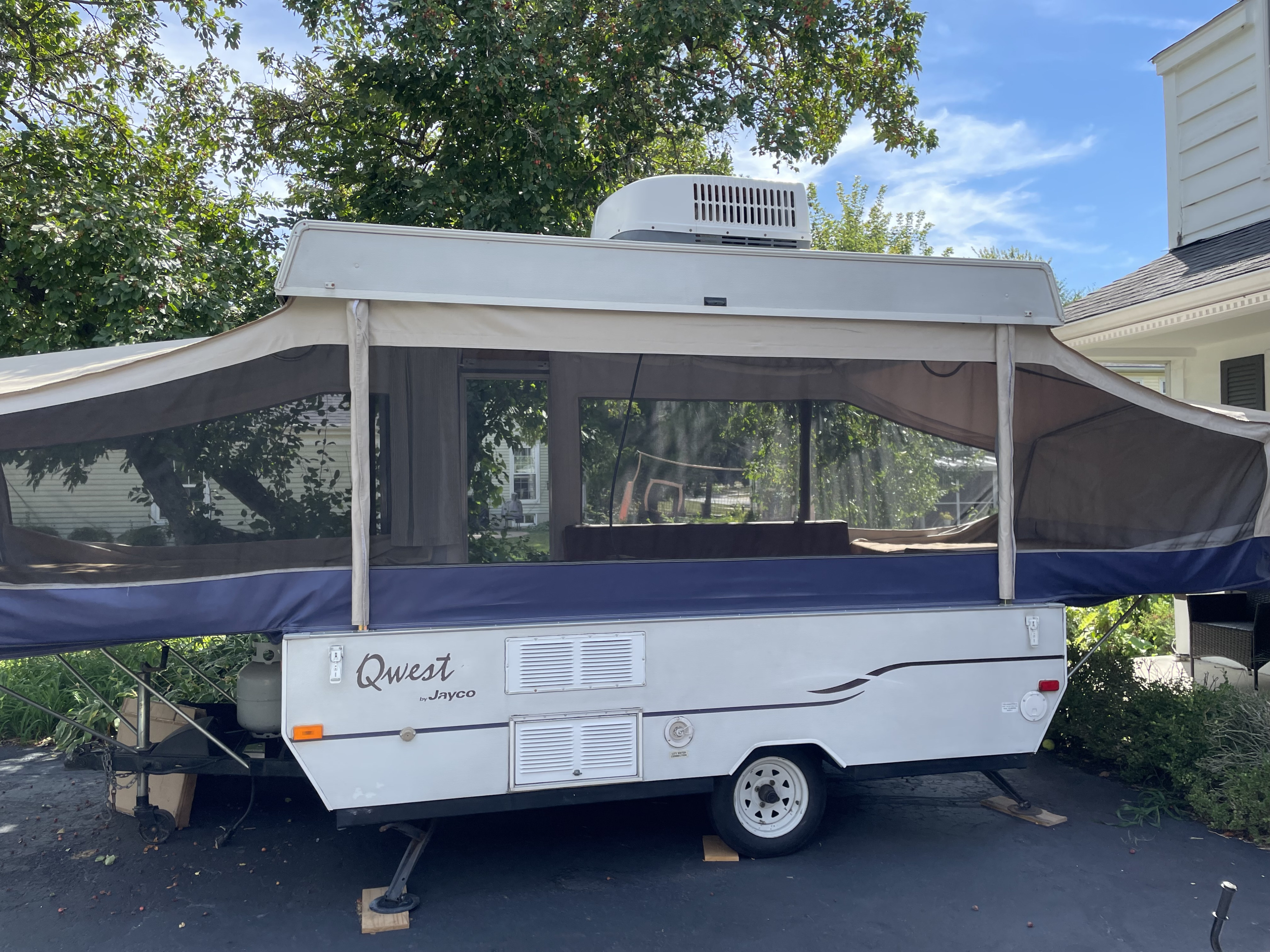 Folding trailer RV Rental 