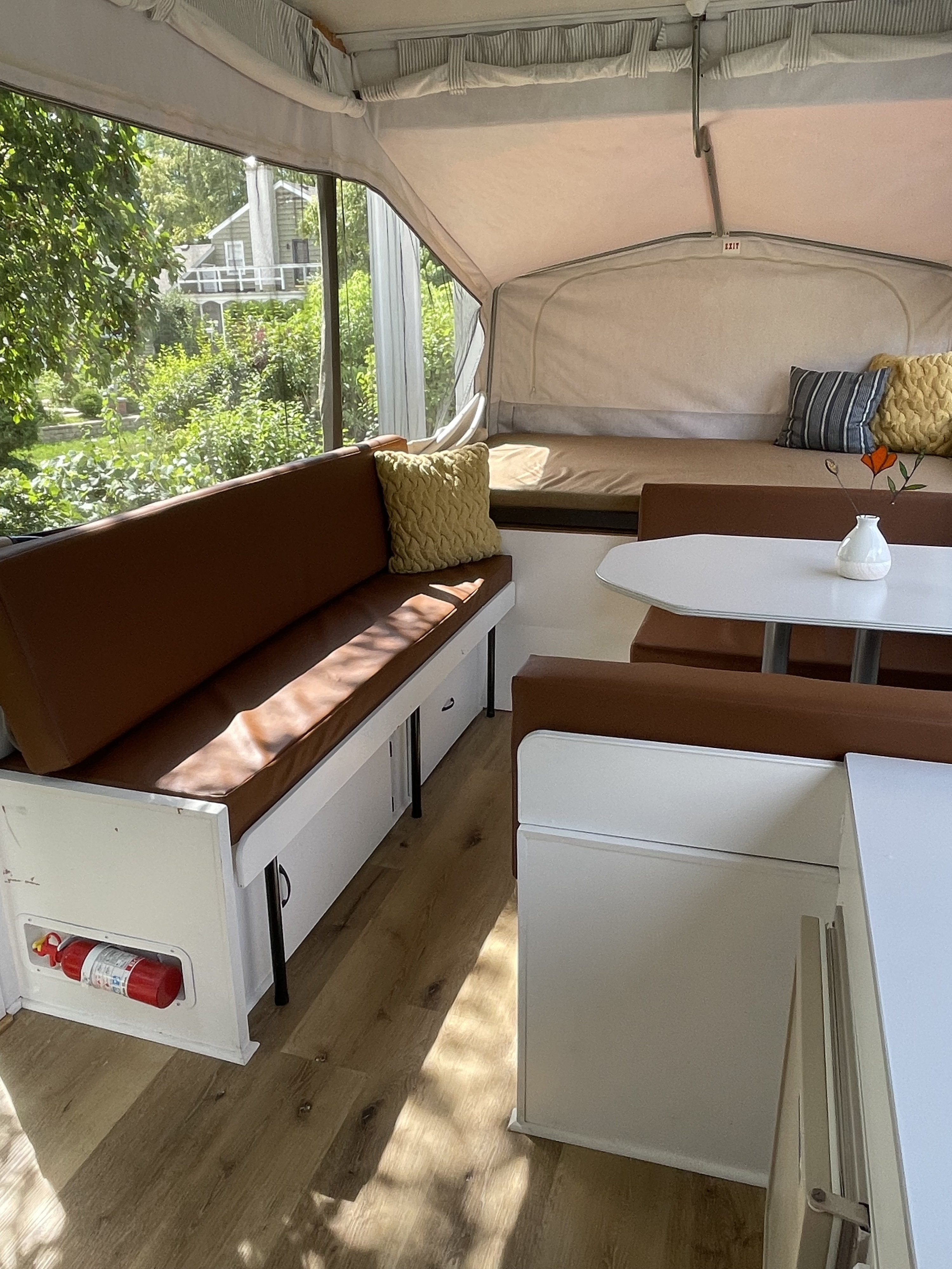 Folding trailer RV Rental 