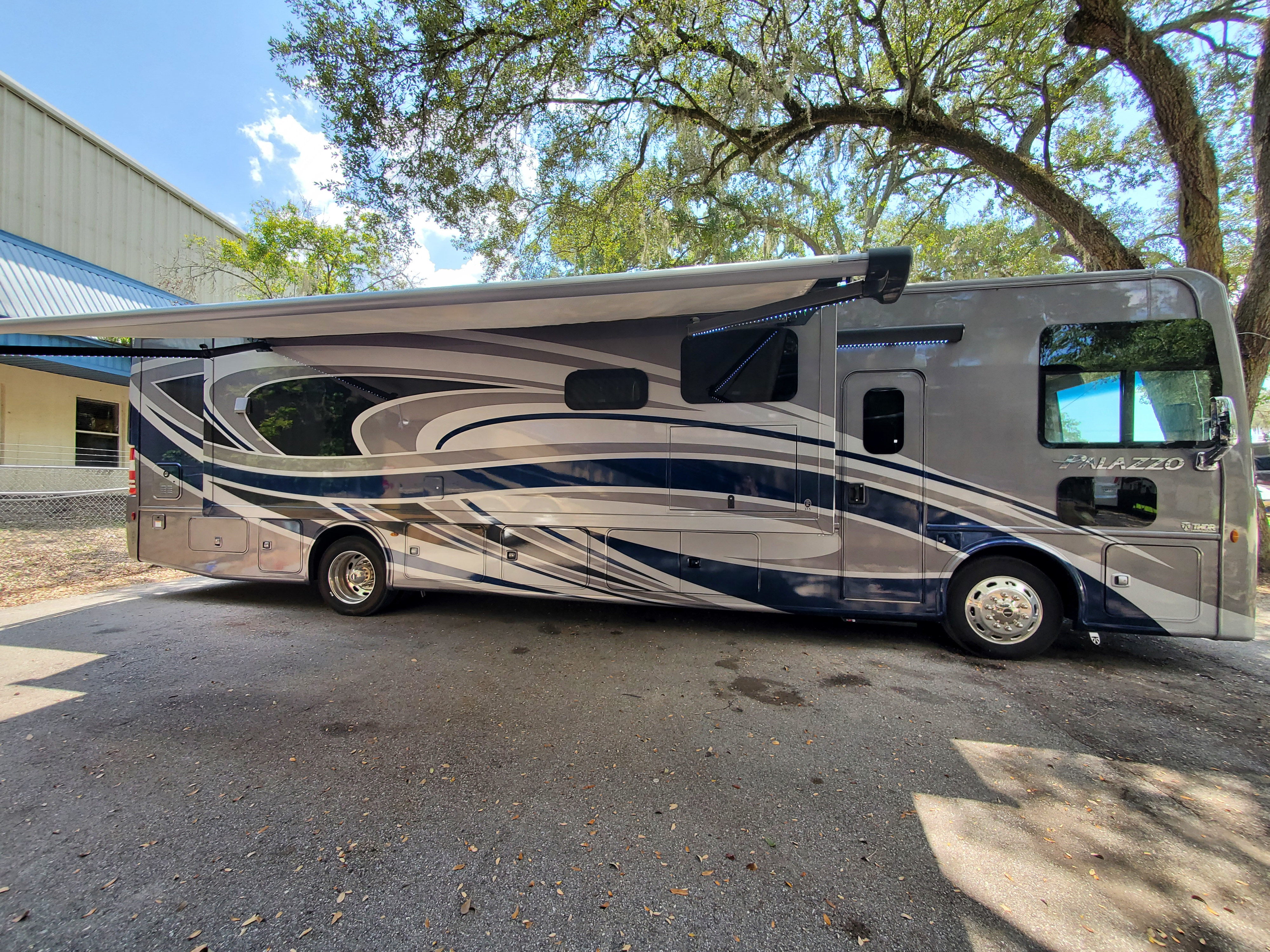 2022 THOR PALAZZO 37.5'