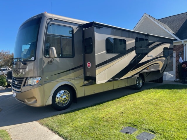 Beautiful Bay Star - Huge Floor Plan!