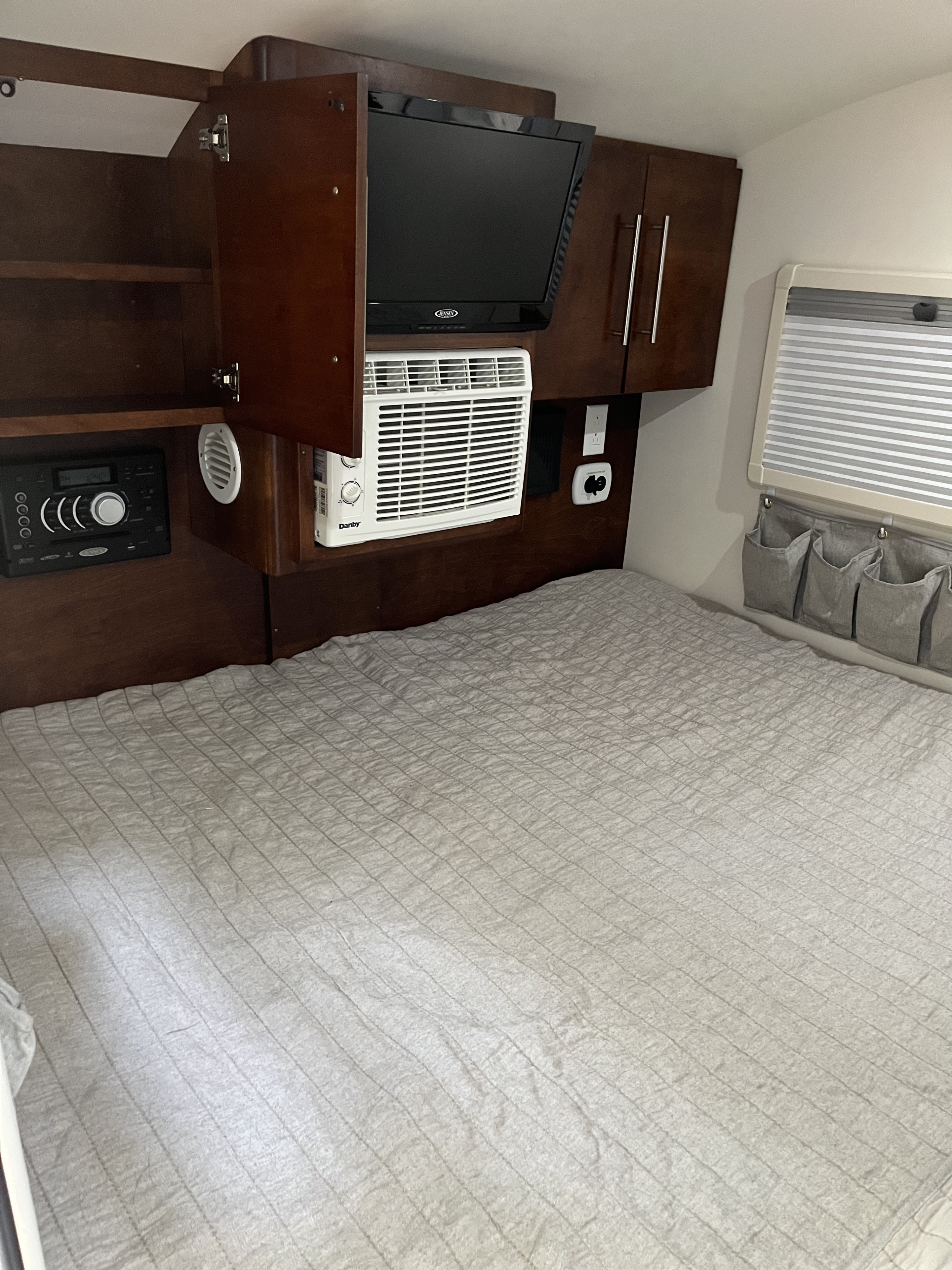 Travel trailer RV Rental 