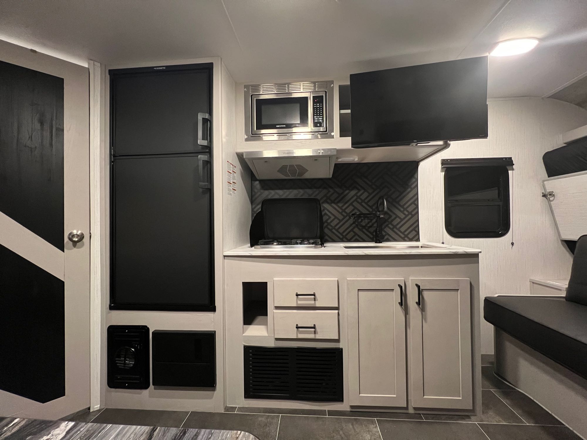 Travel trailer RV Rental 