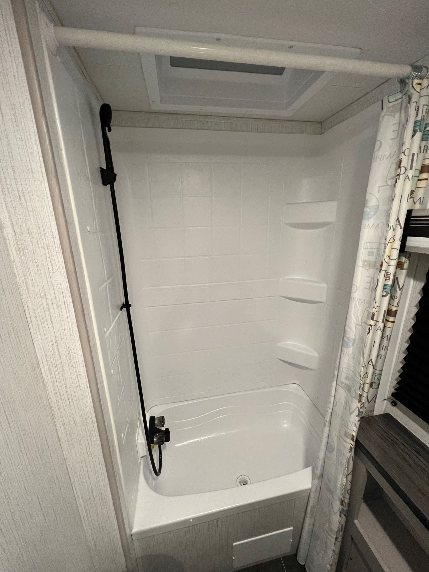 Travel trailer RV Rental 