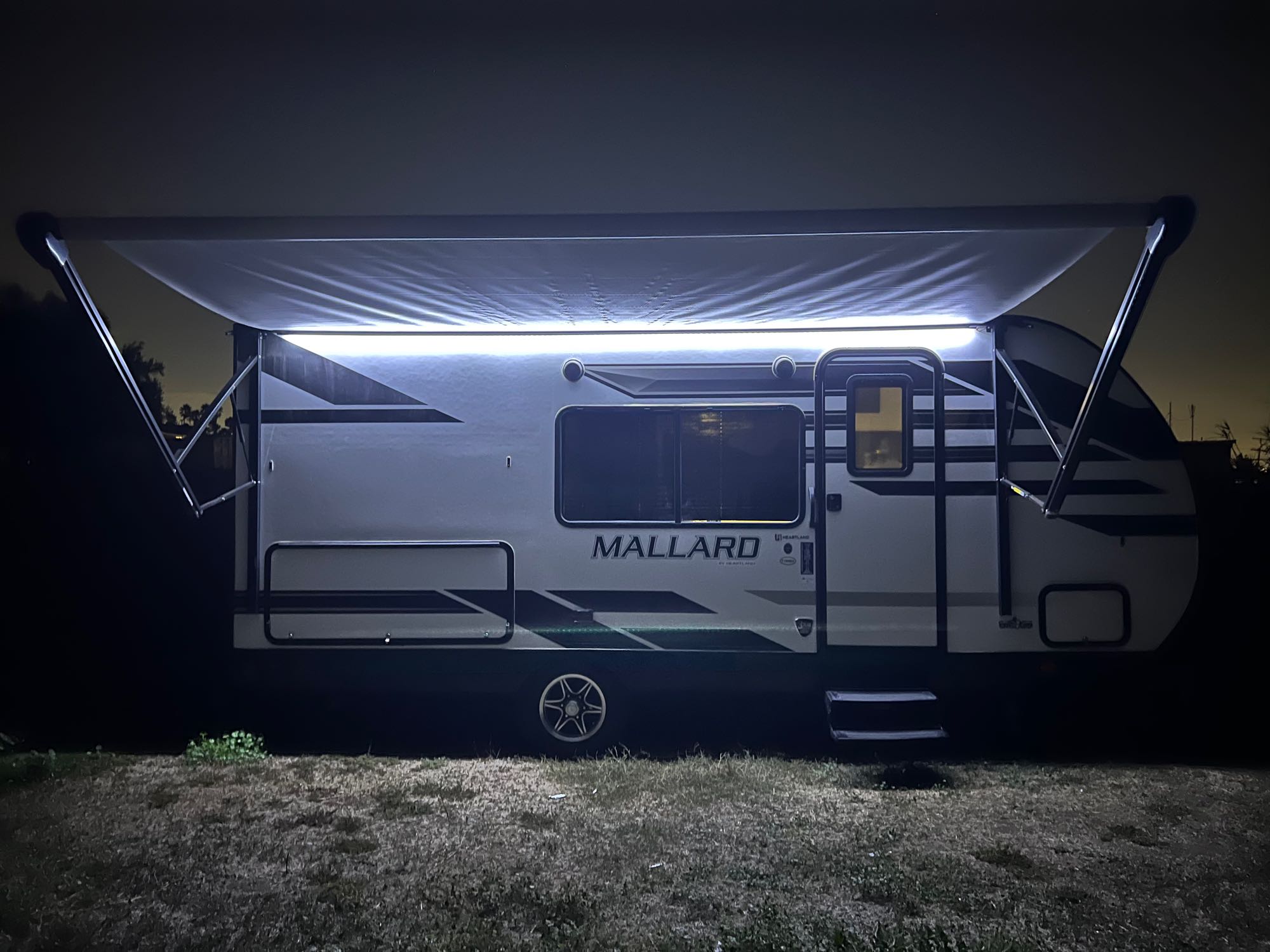 Travel trailer RV Rental 