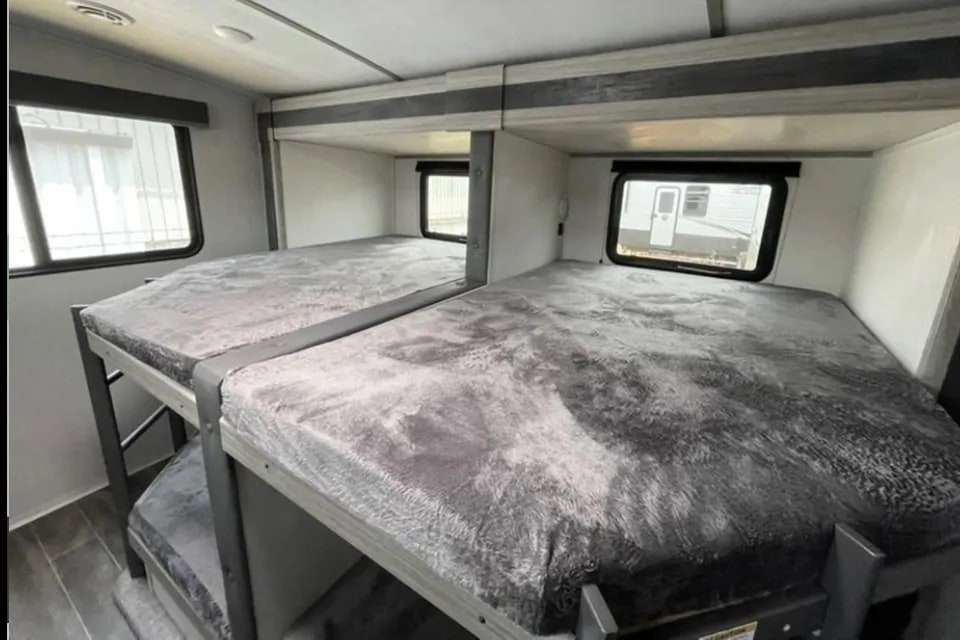 Travel trailer RV Rental 