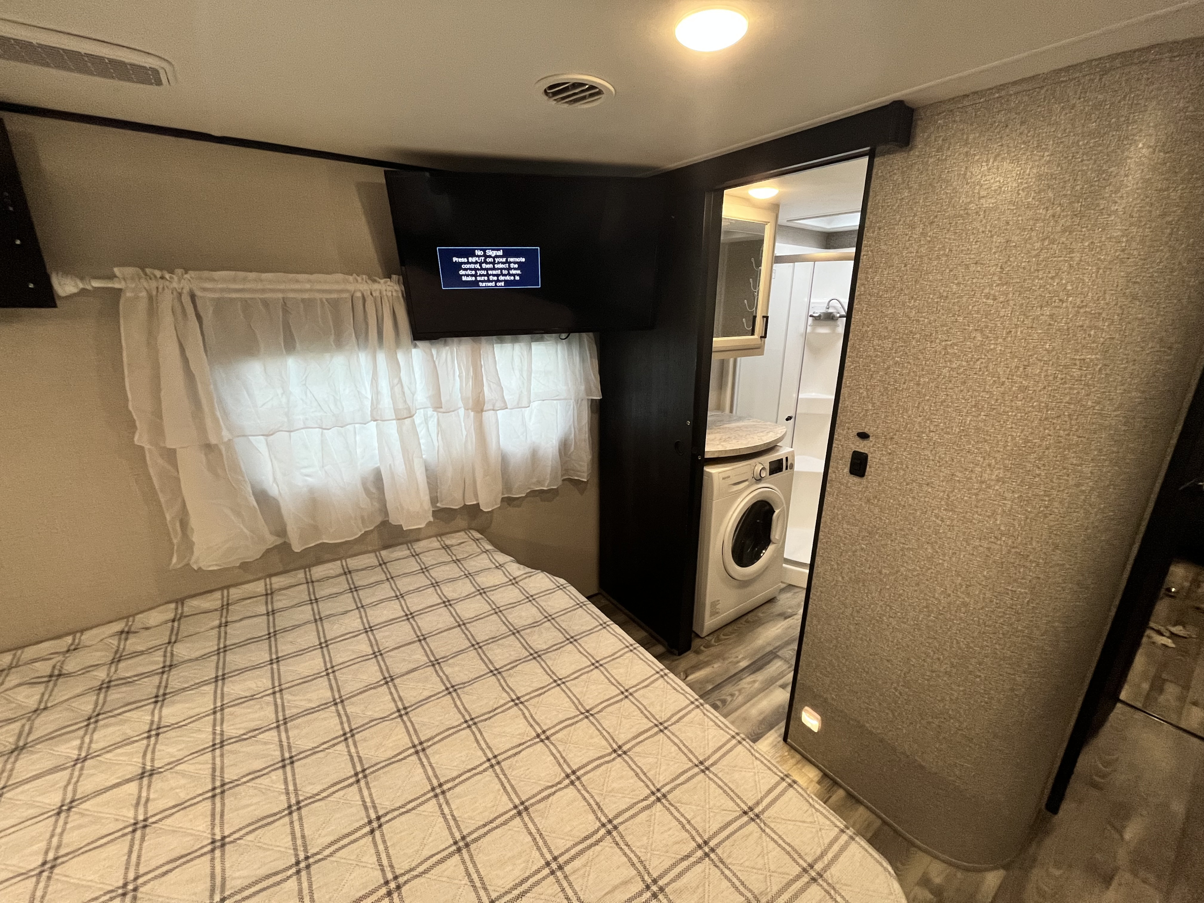 Master bedroom. Highland Ridge RV Open Range 2022