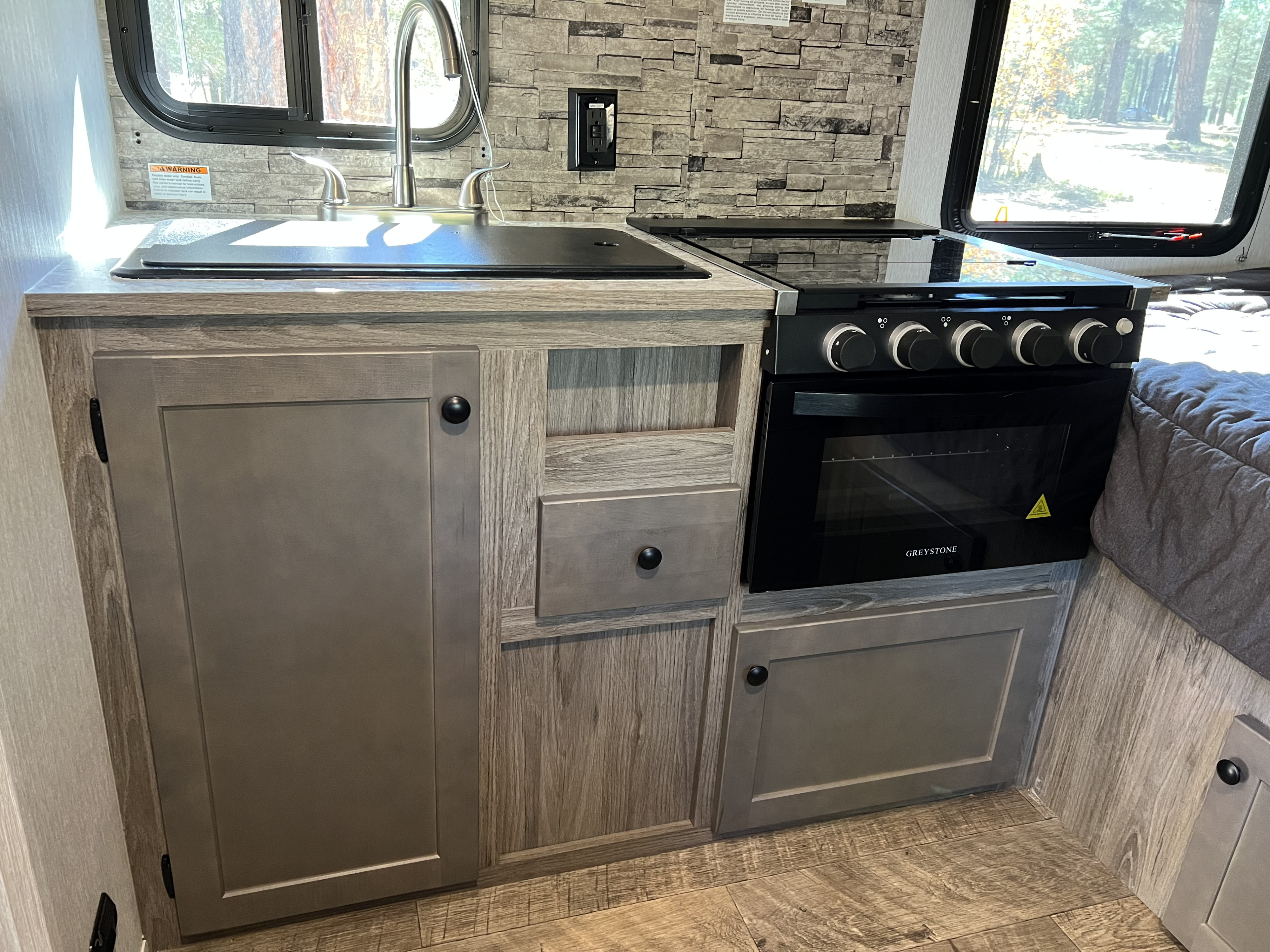 Travel trailer RV Rental 