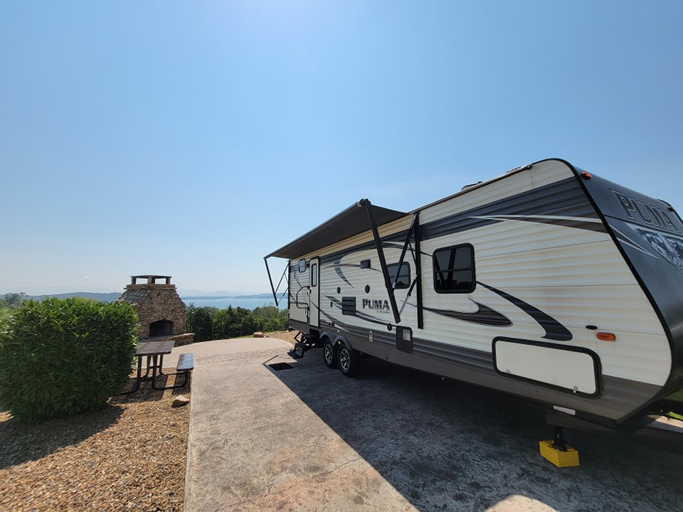 Puma☆Outdoor kitchen ☆ Slide Out☆Exit 407☆Bunks