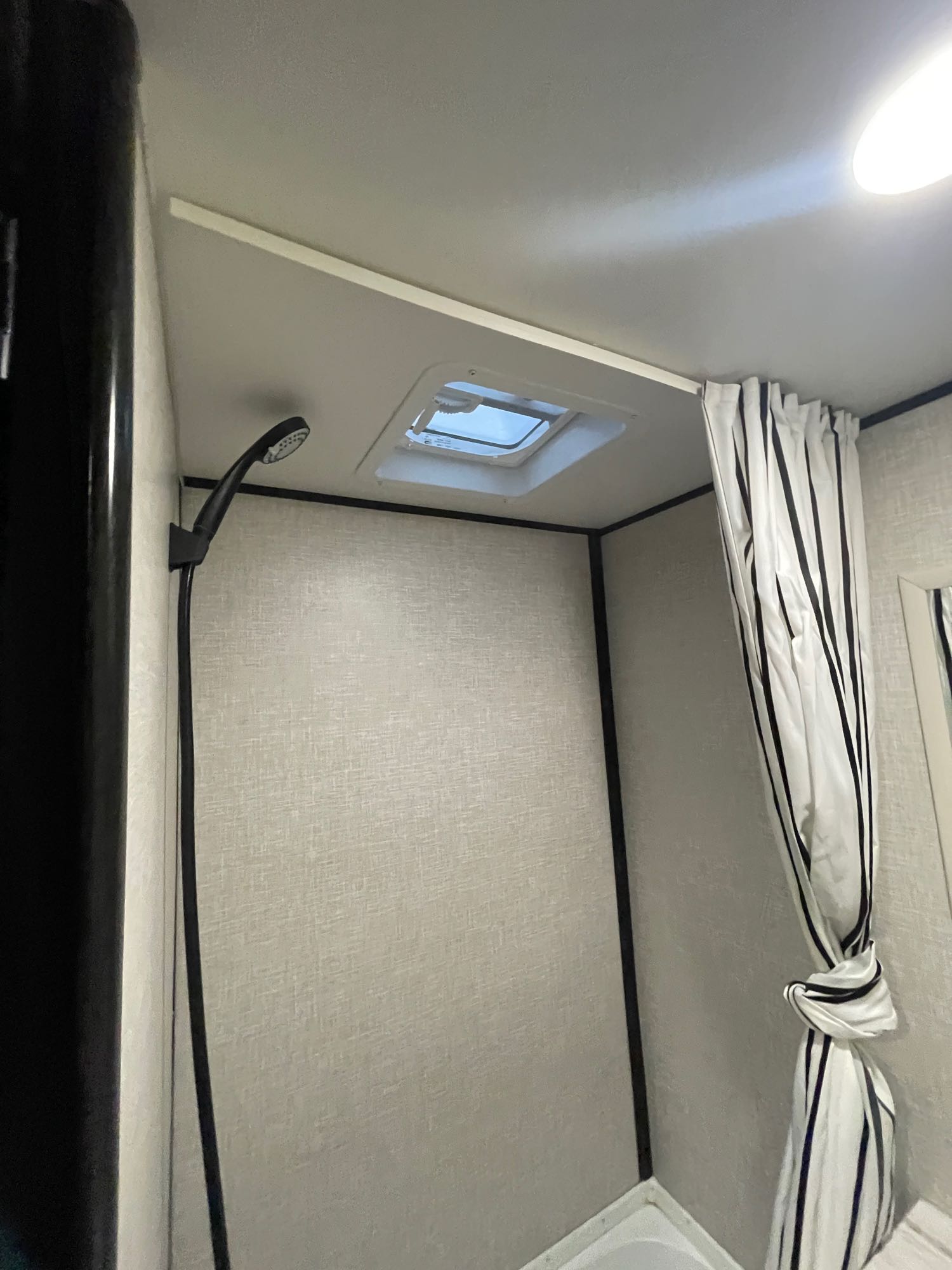 Travel trailer RV Rental 
