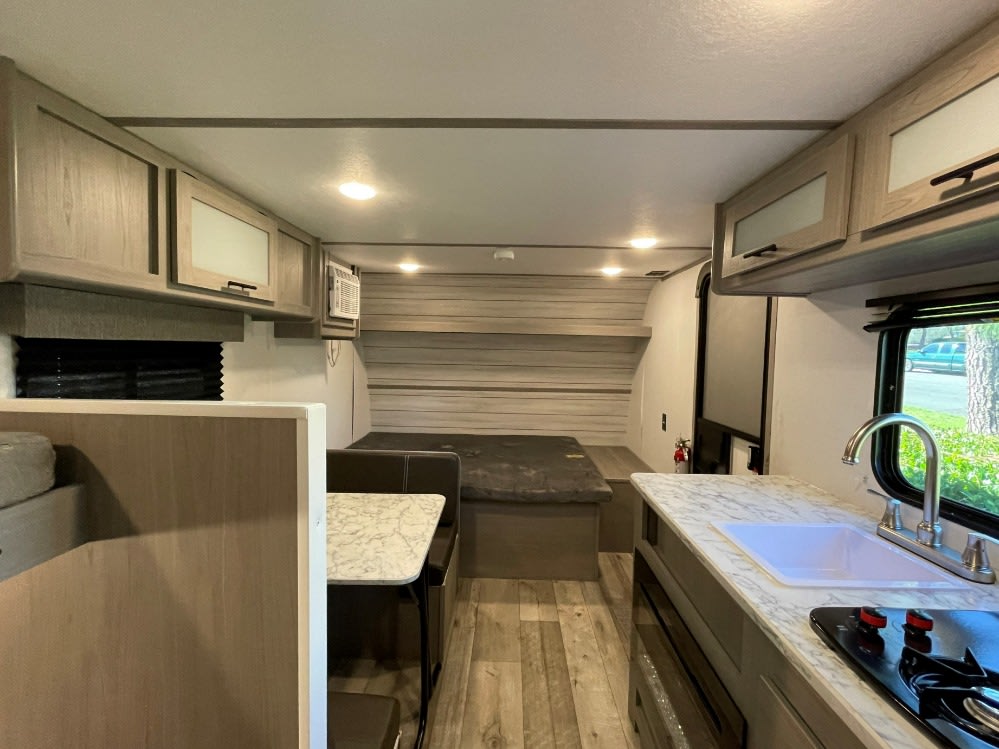 Travel trailer RV Rental 