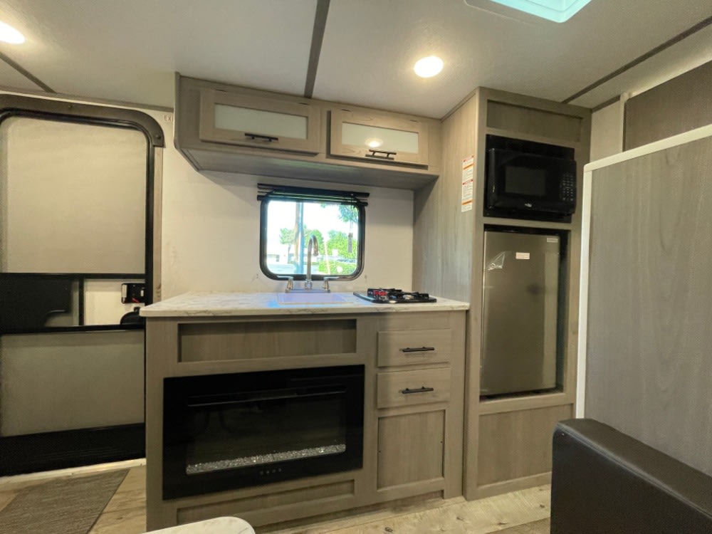 Travel trailer RV Rental 