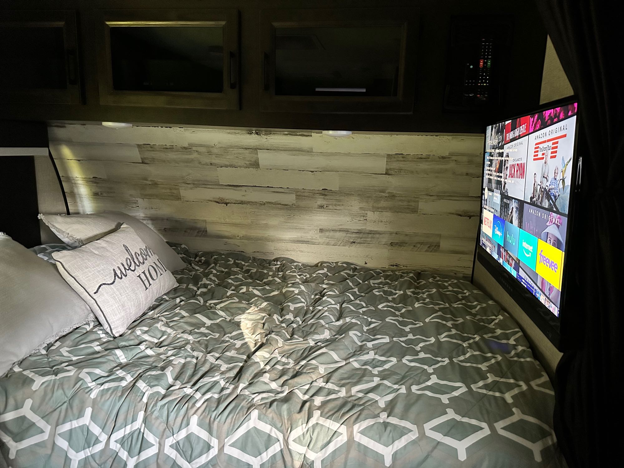 Cozy RV rental. Jayco Jay Feather Micro 2023