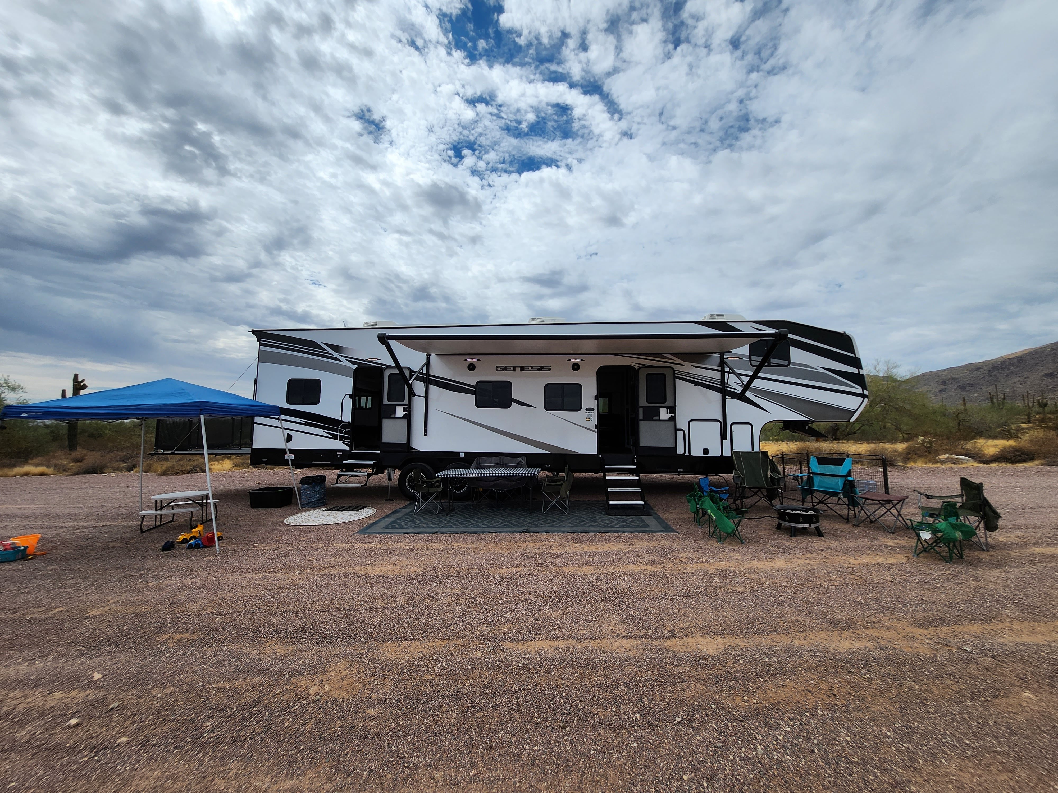 Toy hauler RV Rental 