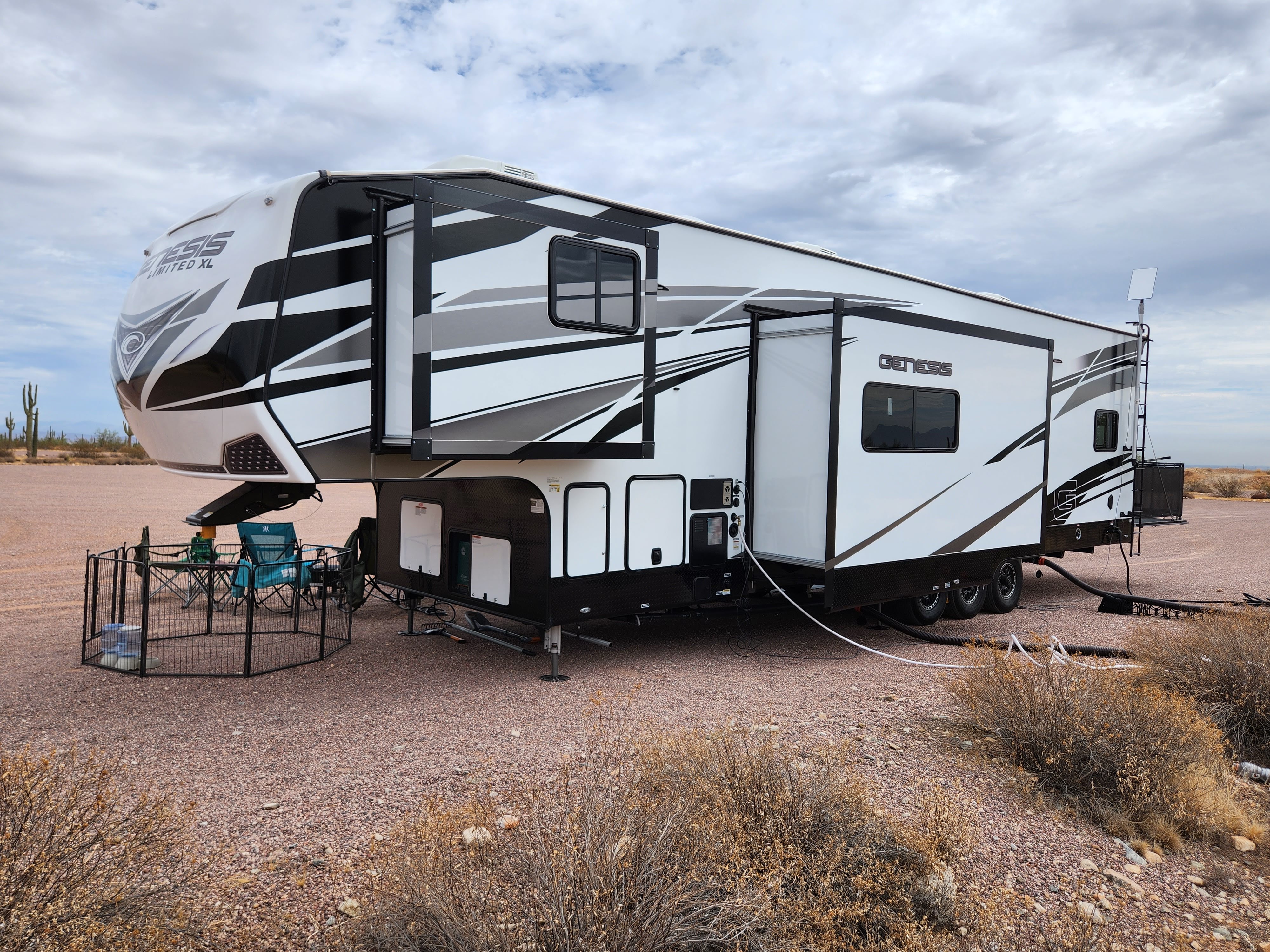 Toy hauler RV Rental 