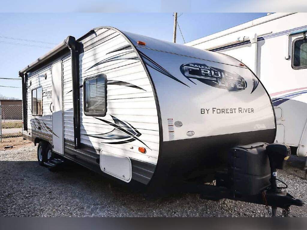 2018 SALEM CRUISE LITE 241QBXL (#6)