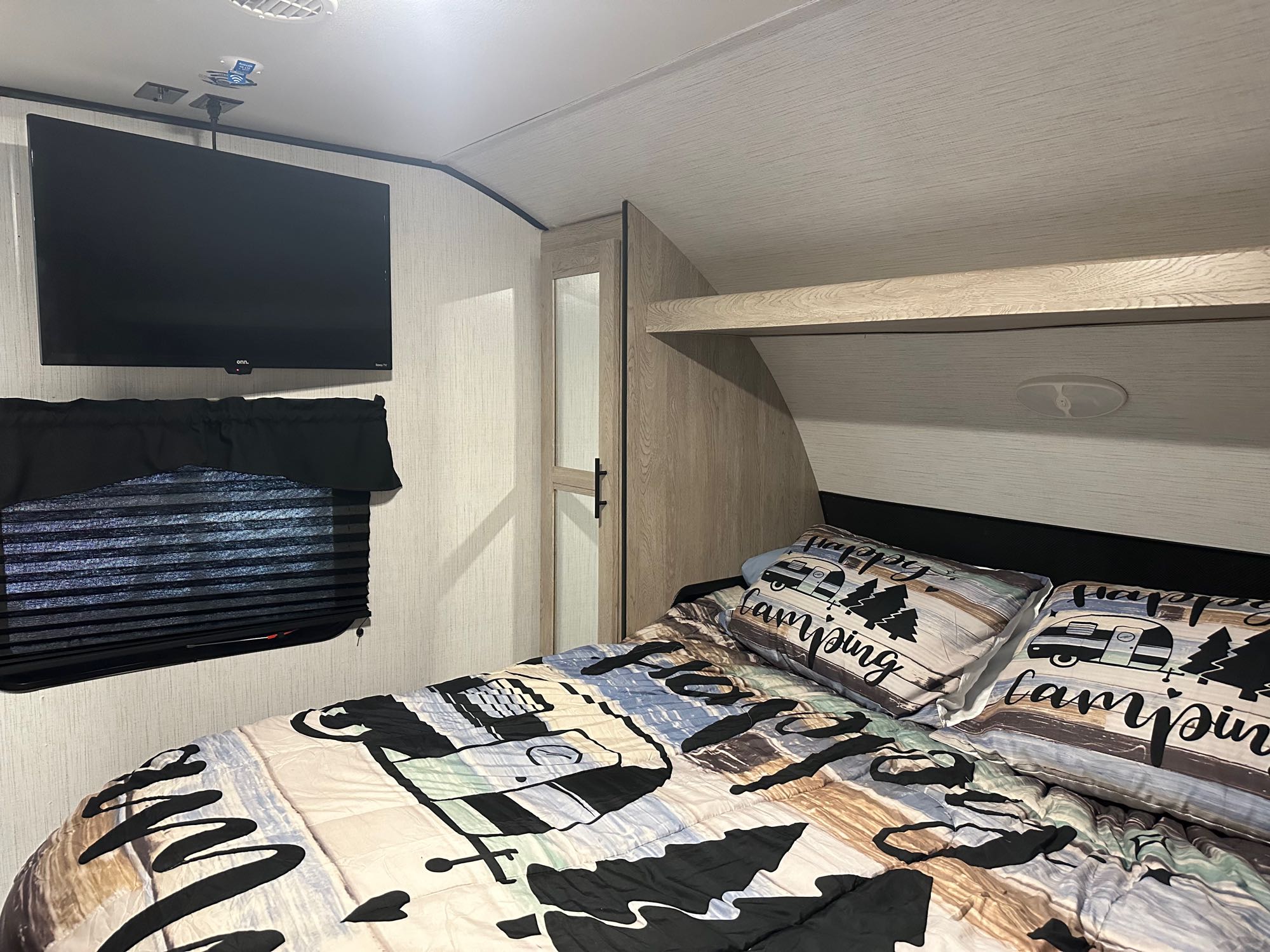 Travel trailer RV Rental 