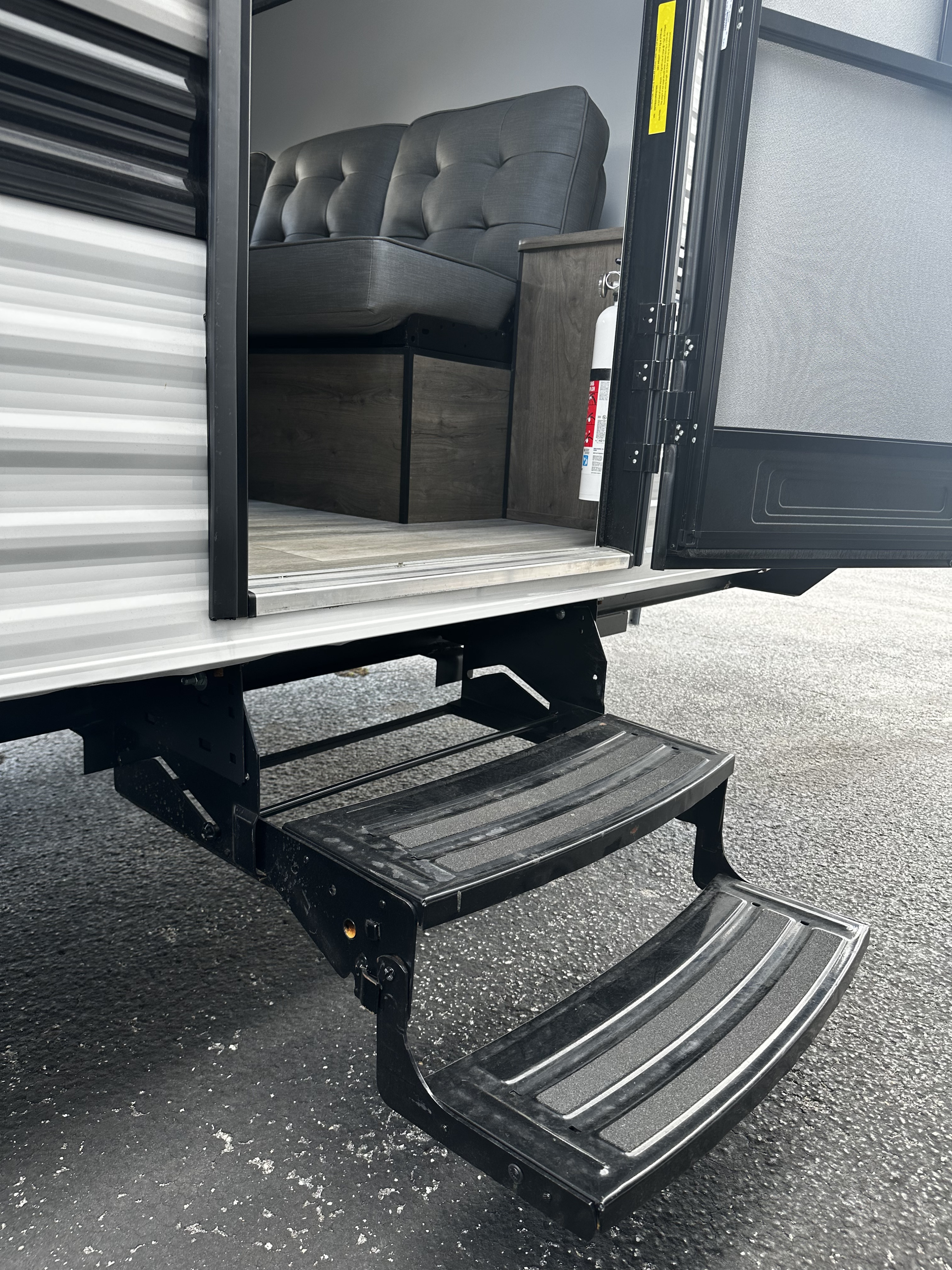 Travel trailer RV Rental 