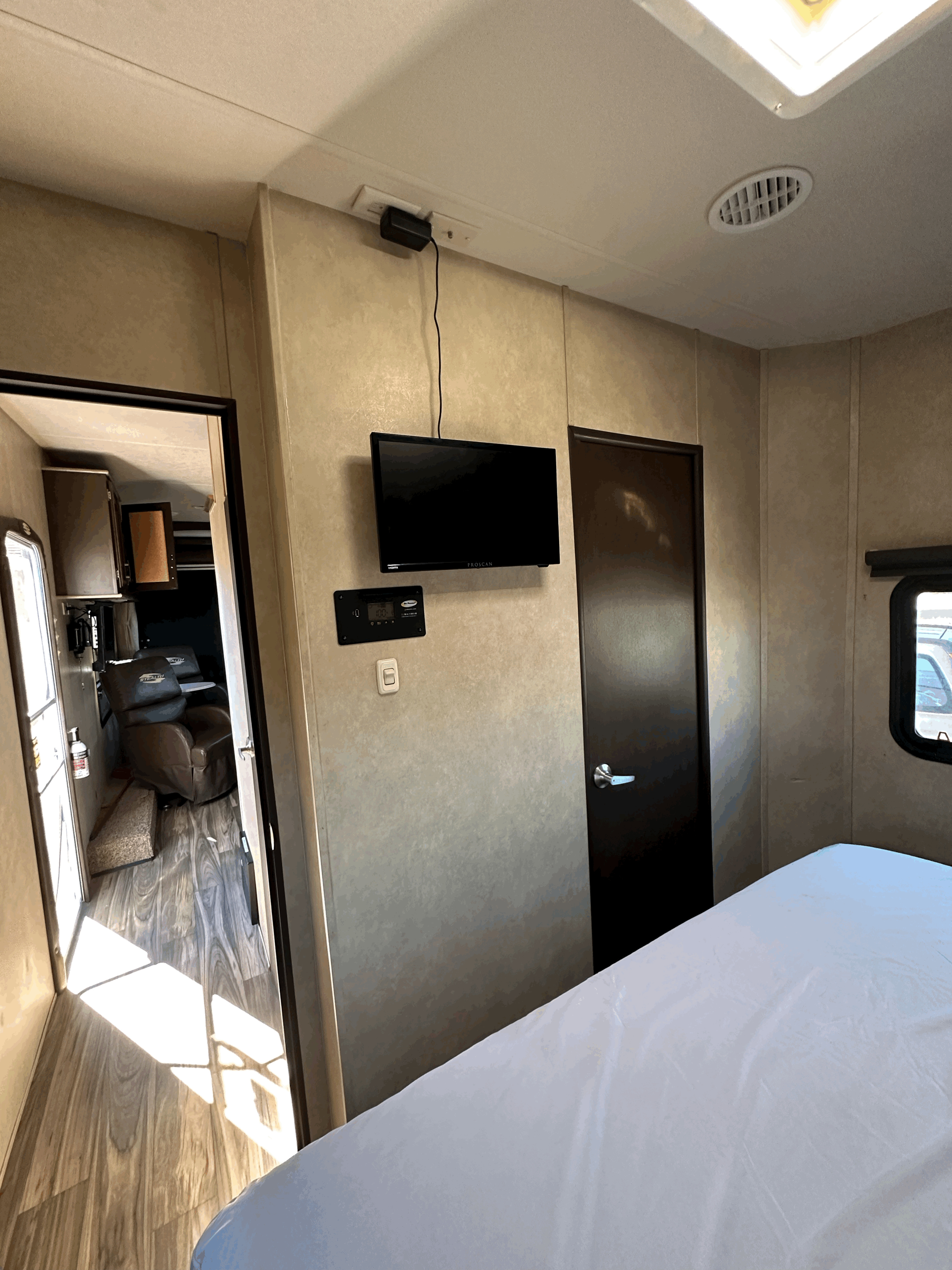 Toy hauler RV Rental 