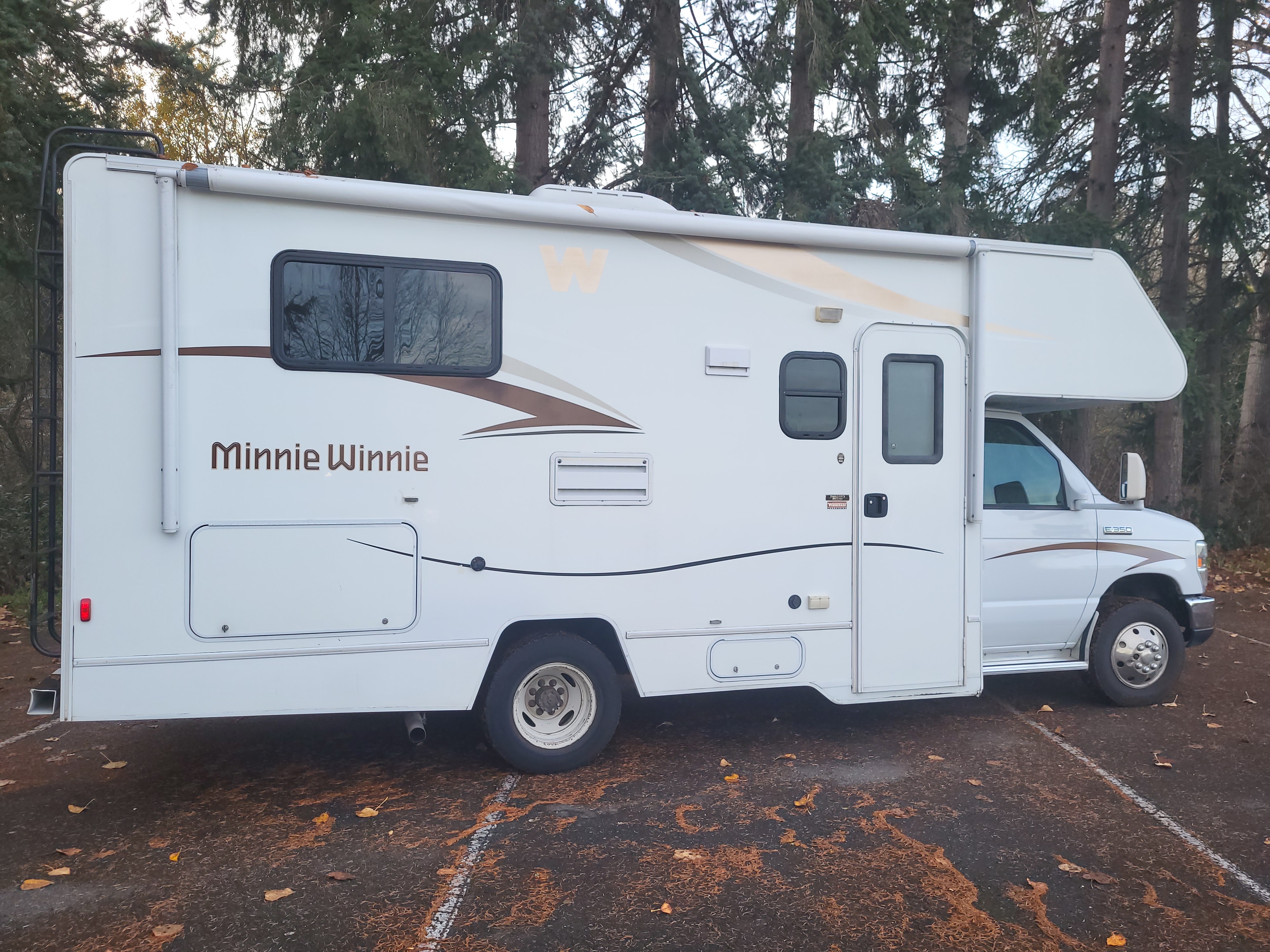2015 Winnebago Minnie Winnie 22R