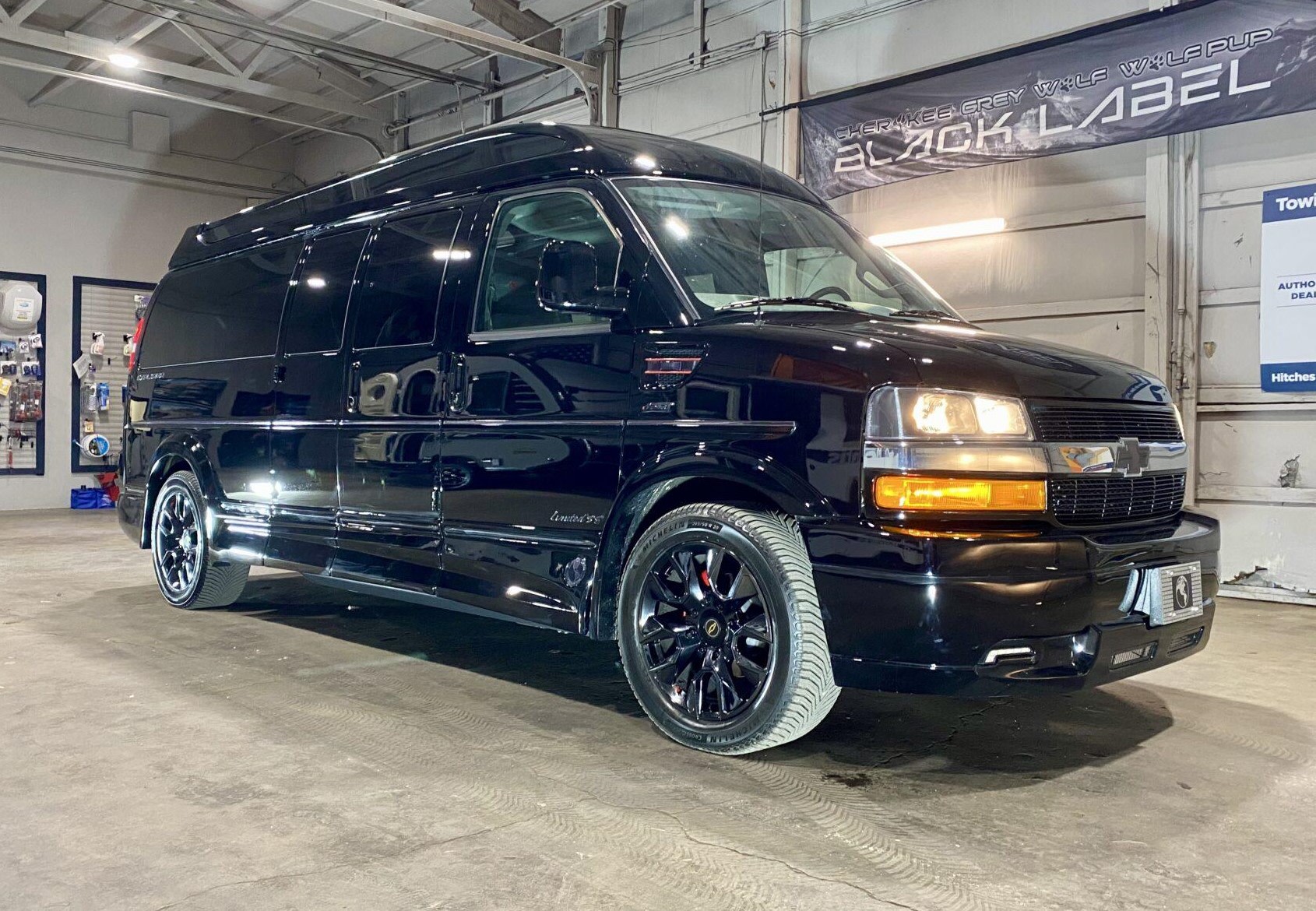 2024 - 9 Passenger Van - Large Families, Church Groups, Sports Teams