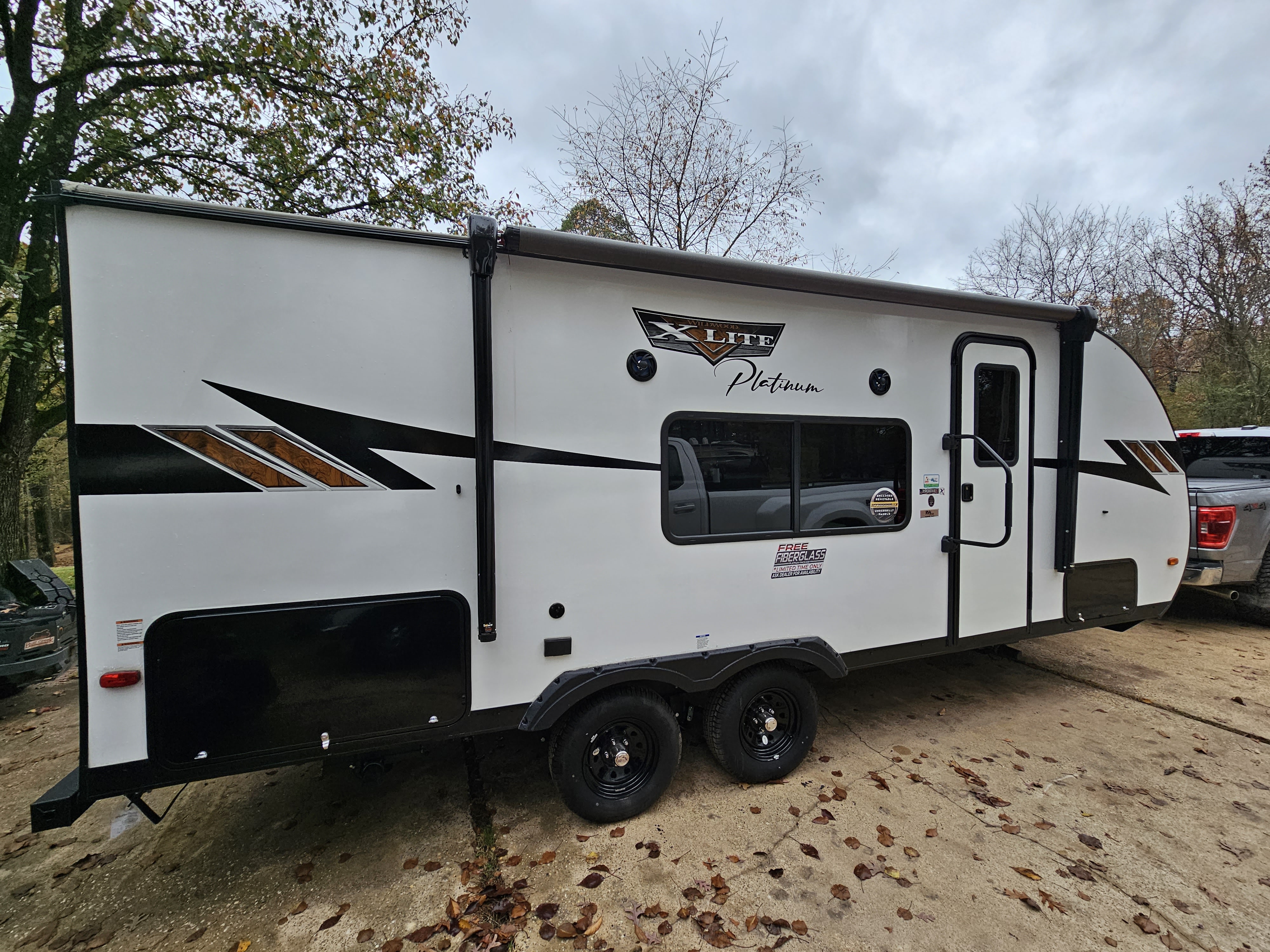 2023 Forest River Wildwood X-Lite Platinum