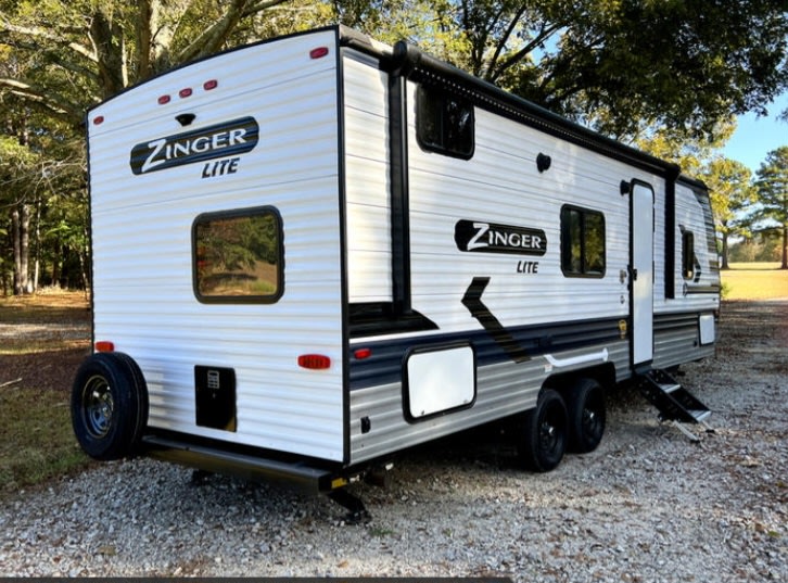 2022 Crossroads RV Zinger Lite Perfect for Families