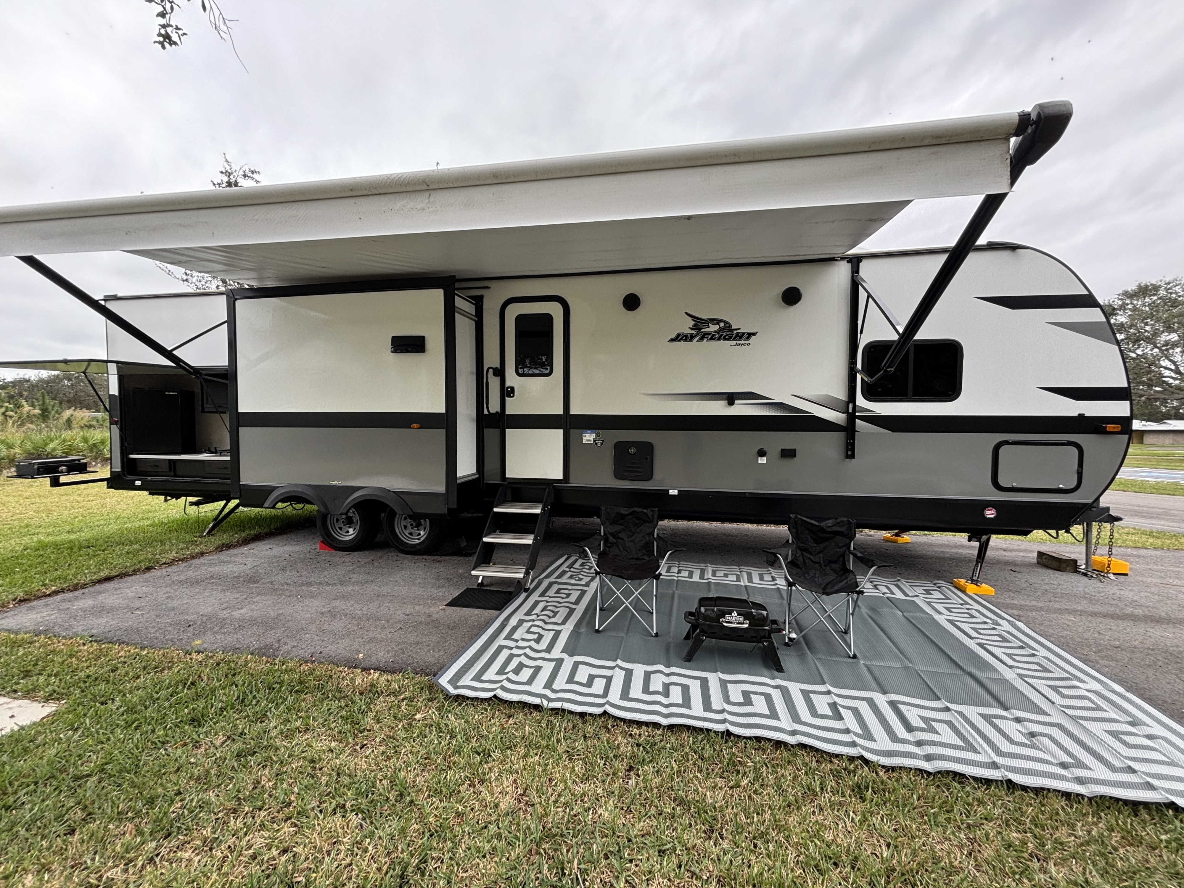 Jayco Jay Flight with Private Bunkroom T3