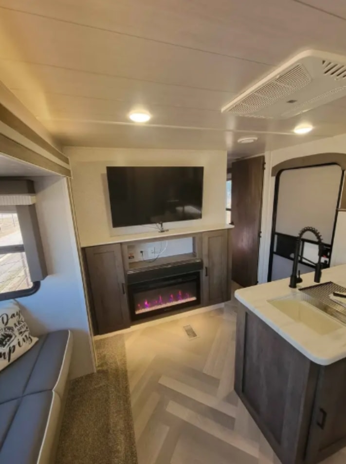 Travel trailer RV Rental 
