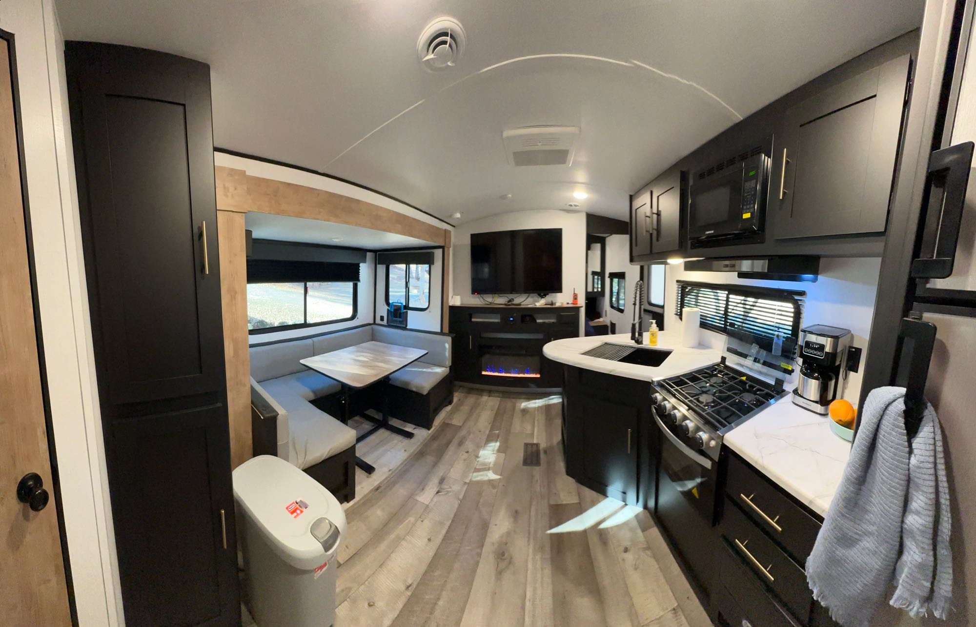 Travel trailer RV Rental 