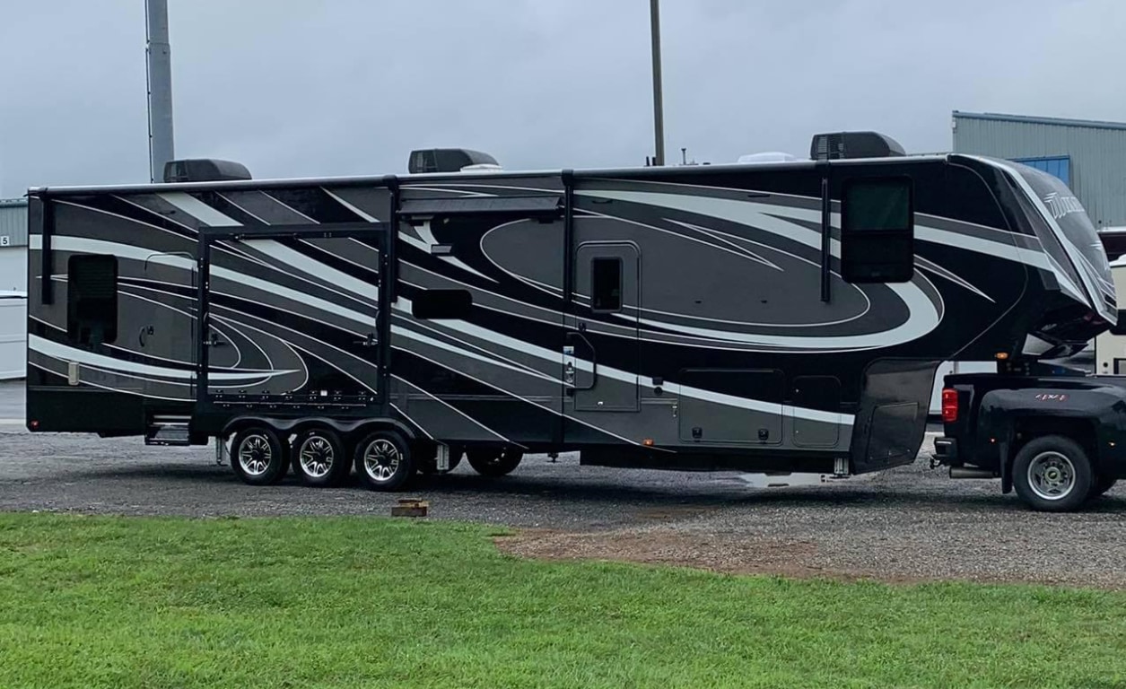2021 Grand Design Momentum. **DELIVERY ONLY**