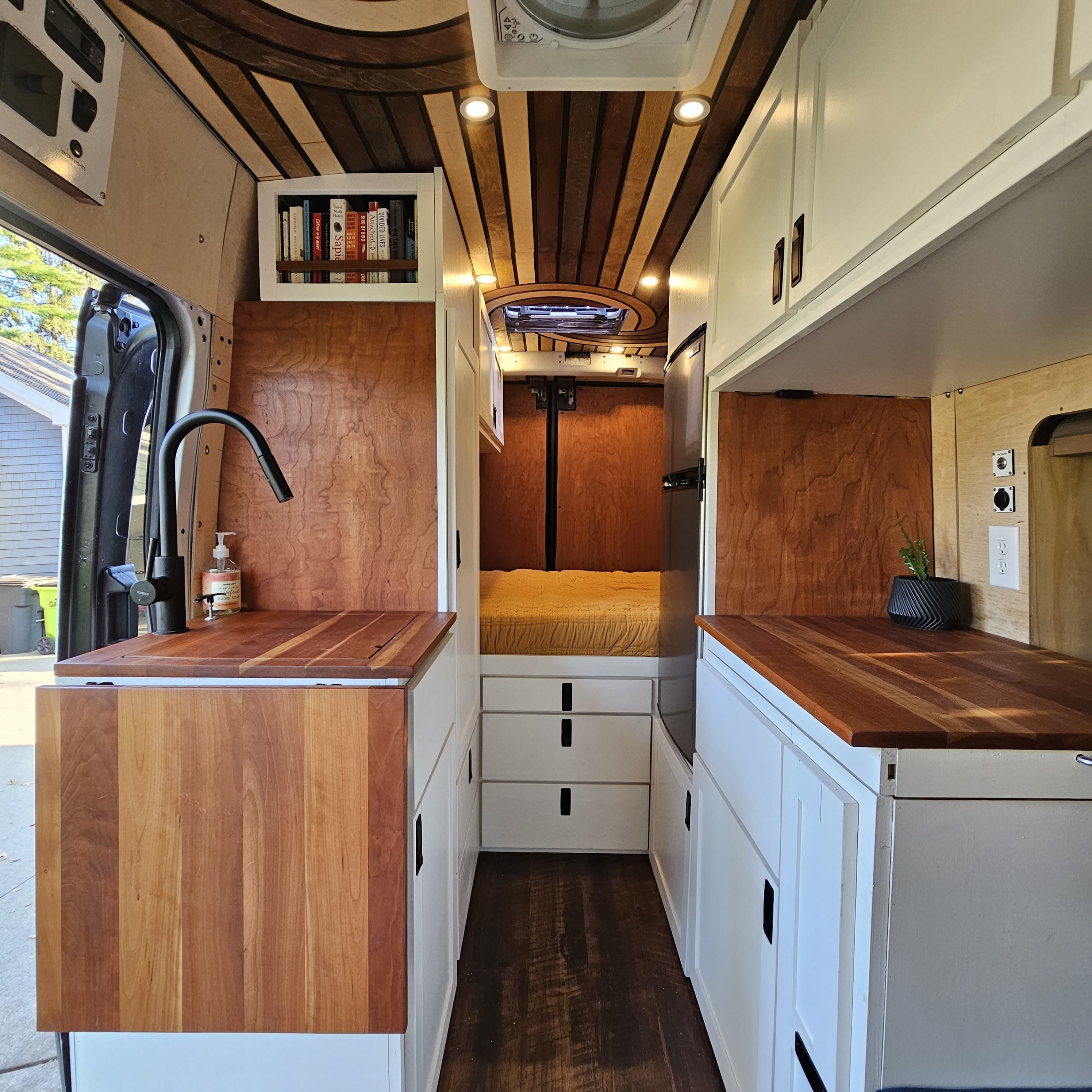 Camper van RV Rental 