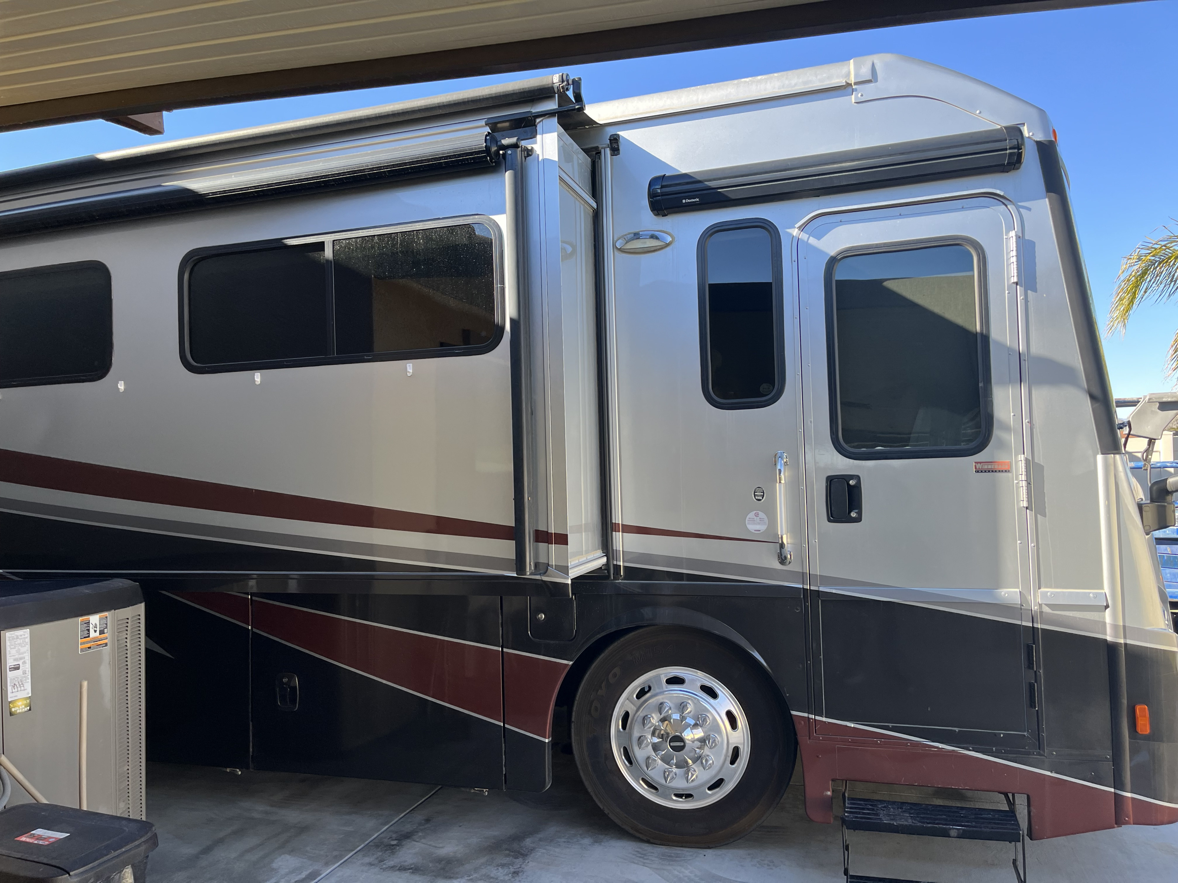 2014 Coachmen Encounter Class A in Corona, CA | Outdoorsy