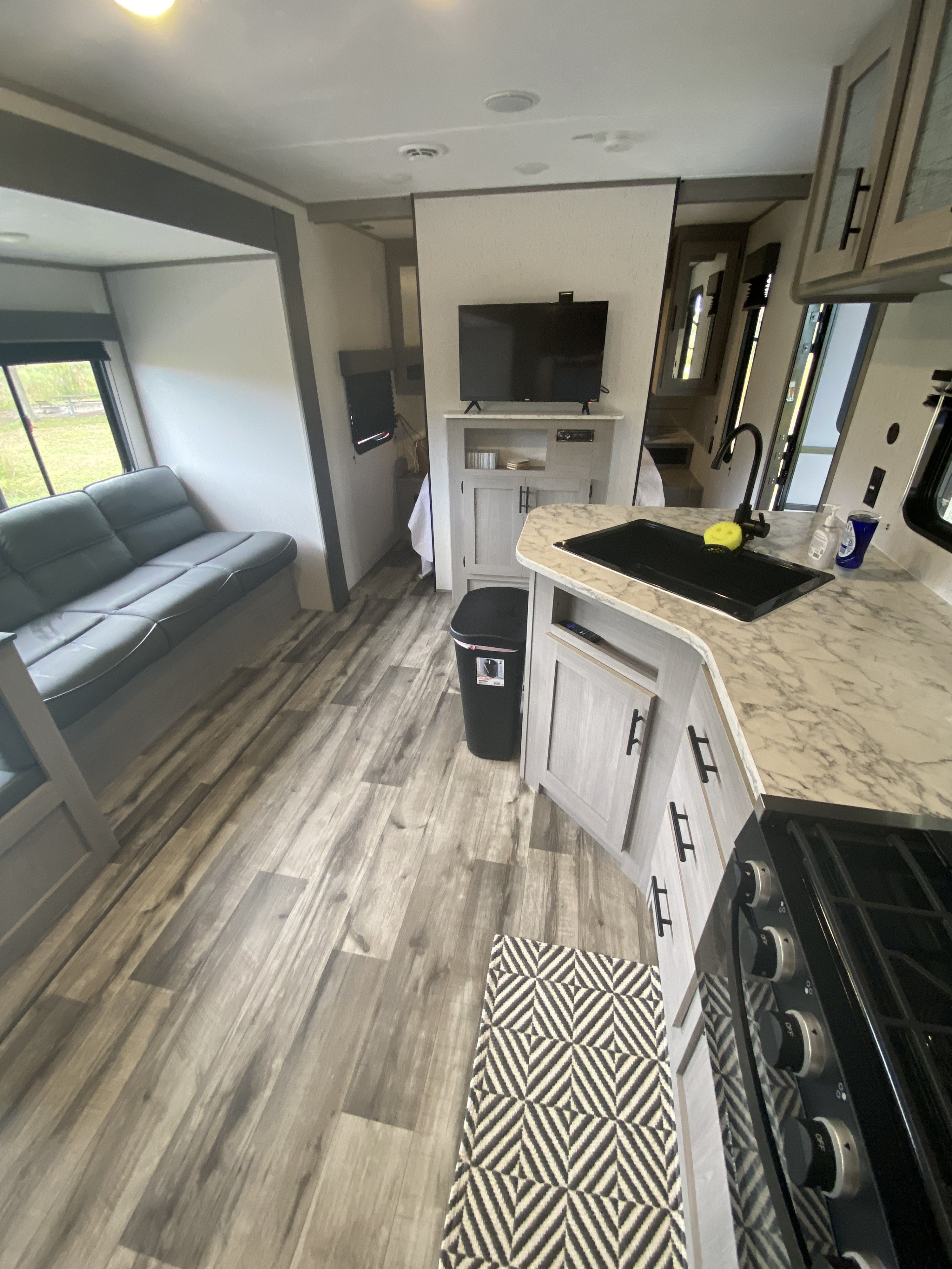 Travel trailer RV Rental 