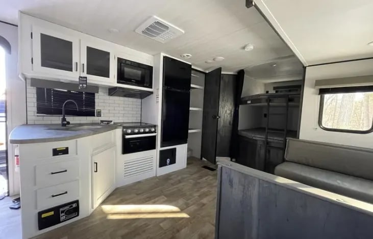 Travel trailer RV Rental 