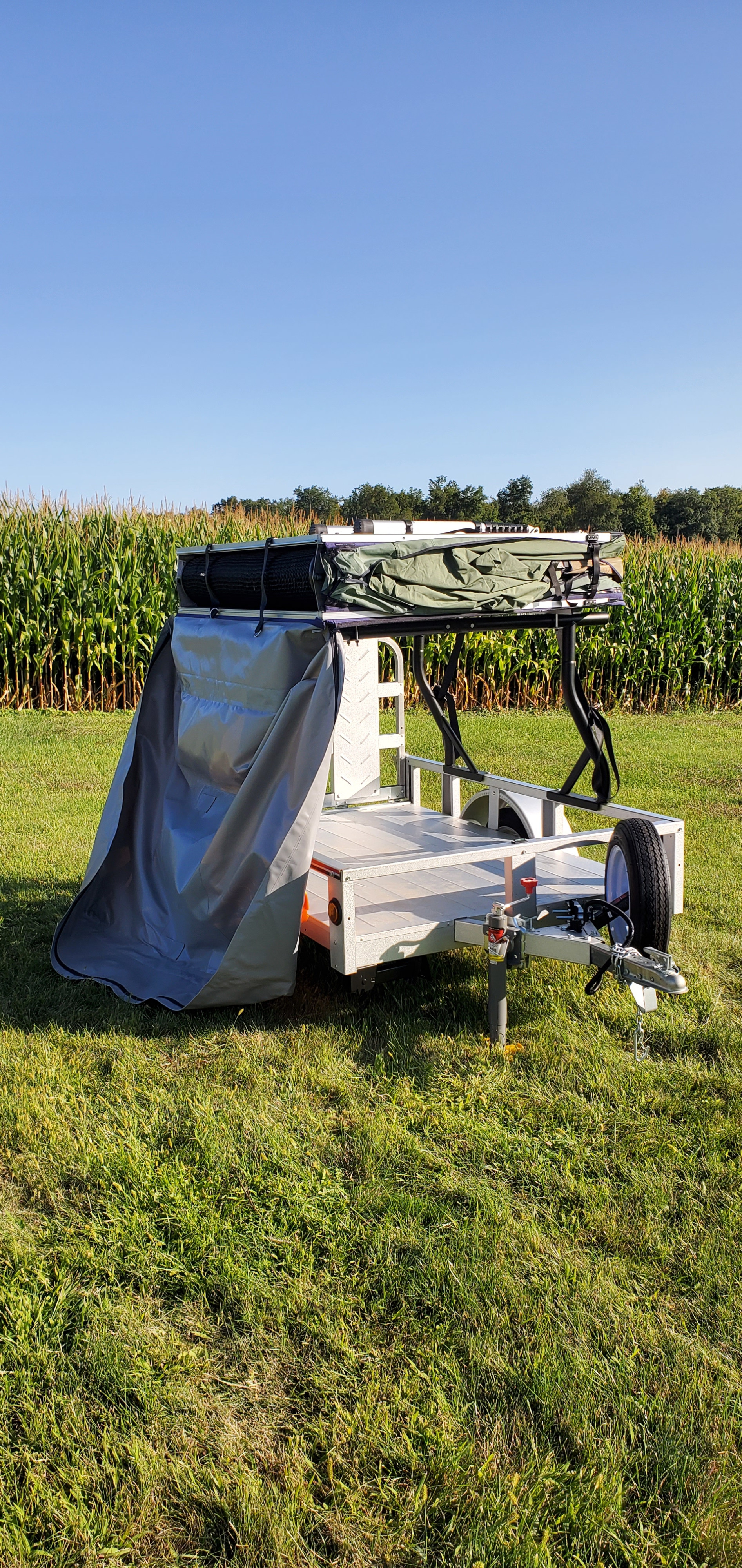 2023 Stirling/Thule 4x6 Utility Hybrid Trailer Rental in Woodstock