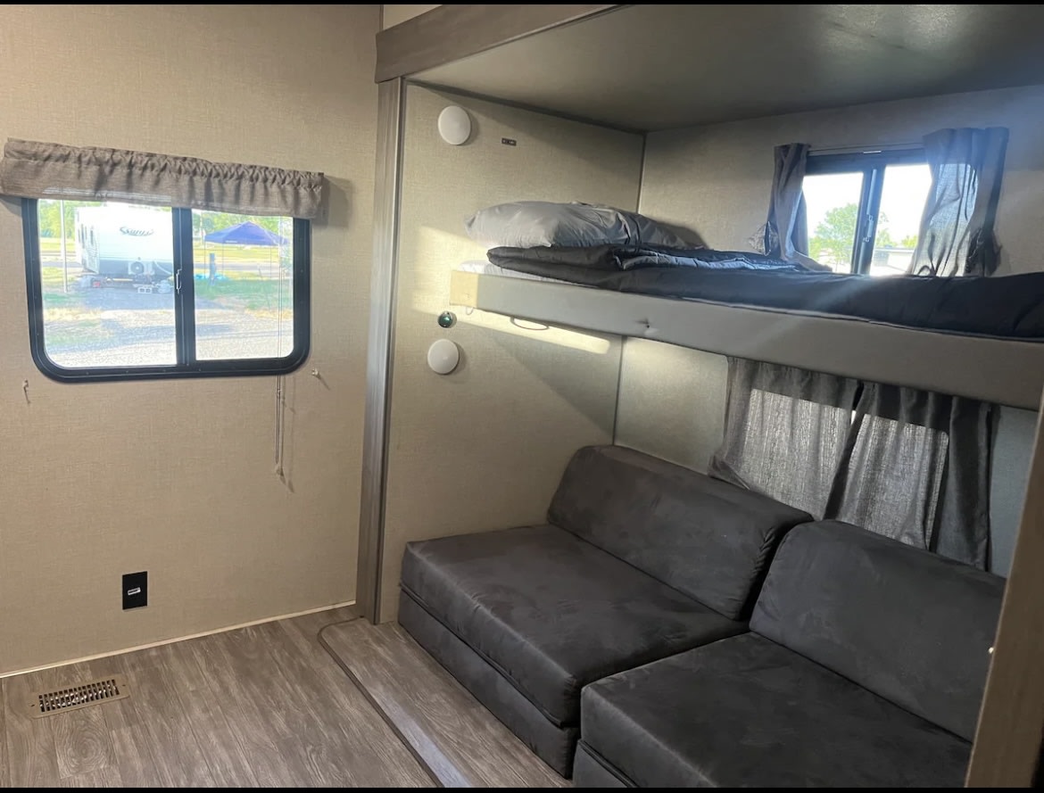 Travel trailer RV Rental 