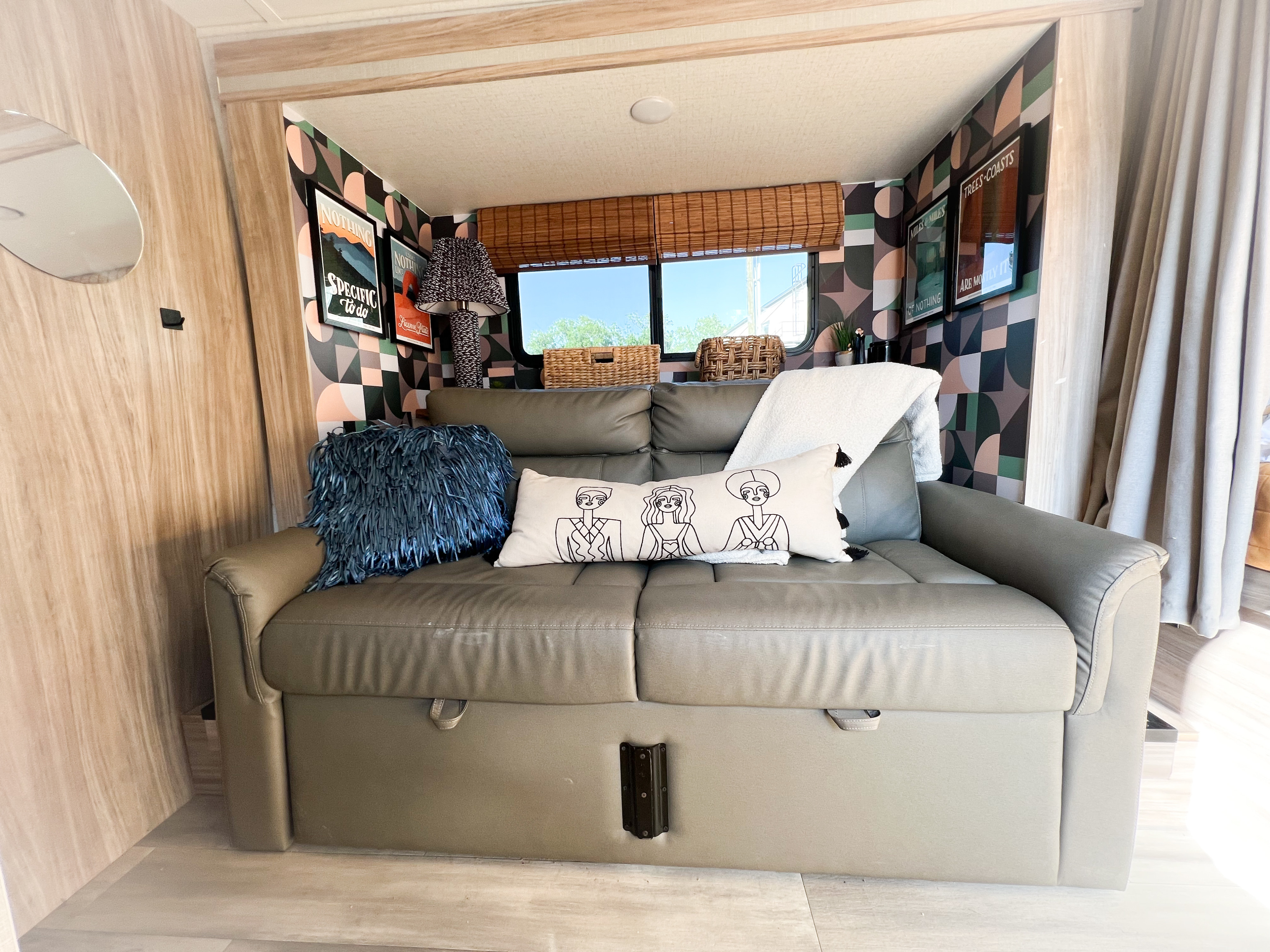 Travel trailer RV Rental 