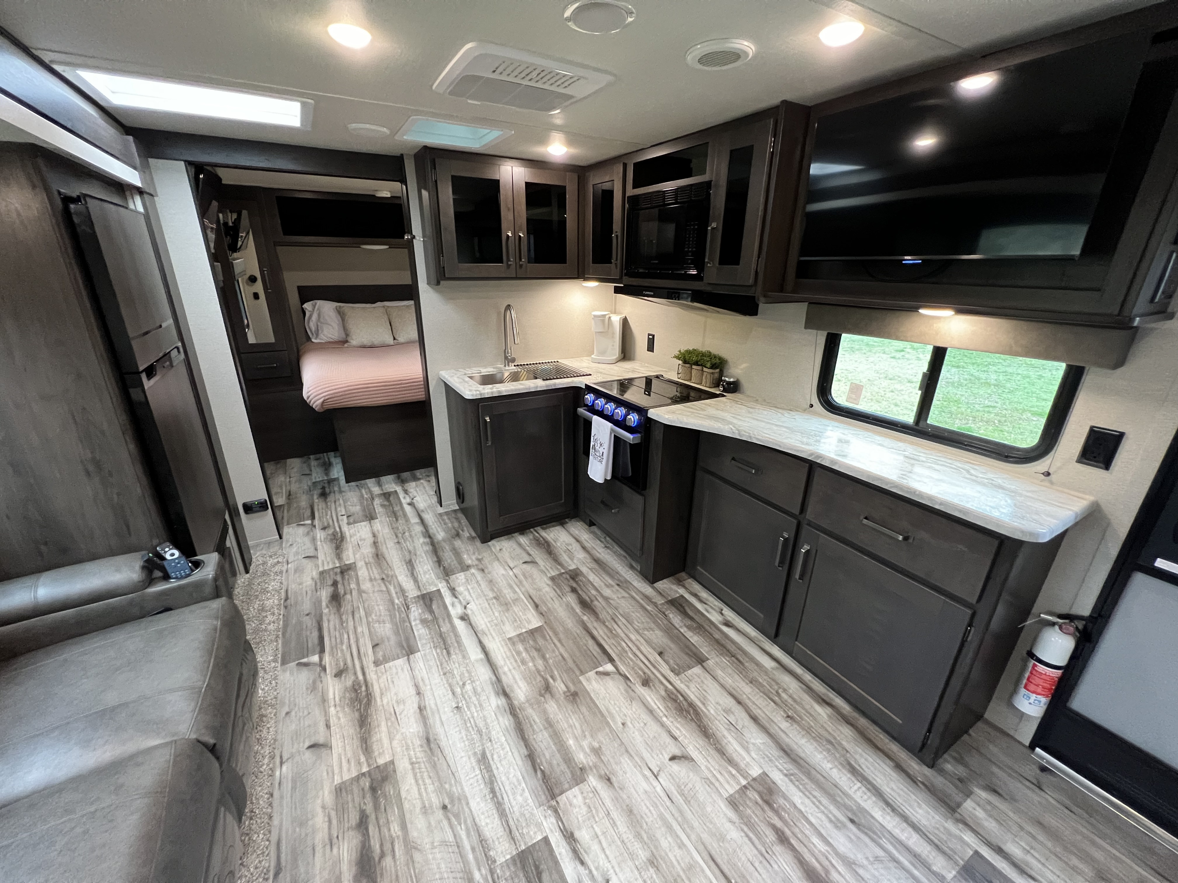 Travel trailer RV Rental 