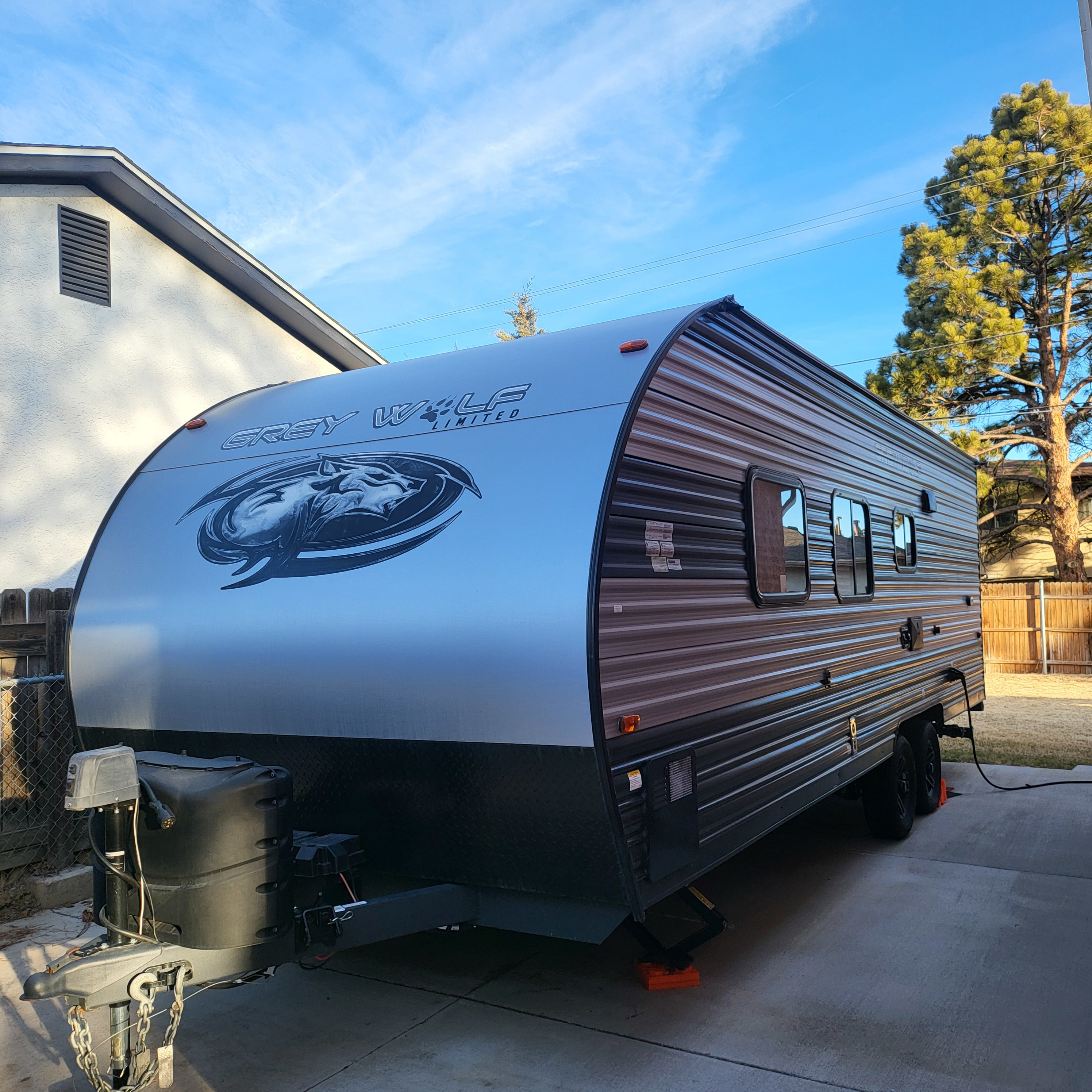 "Like new" clean! LUXURY AMENITIES!! 2022 Forest River Cherokee Grey Wolf