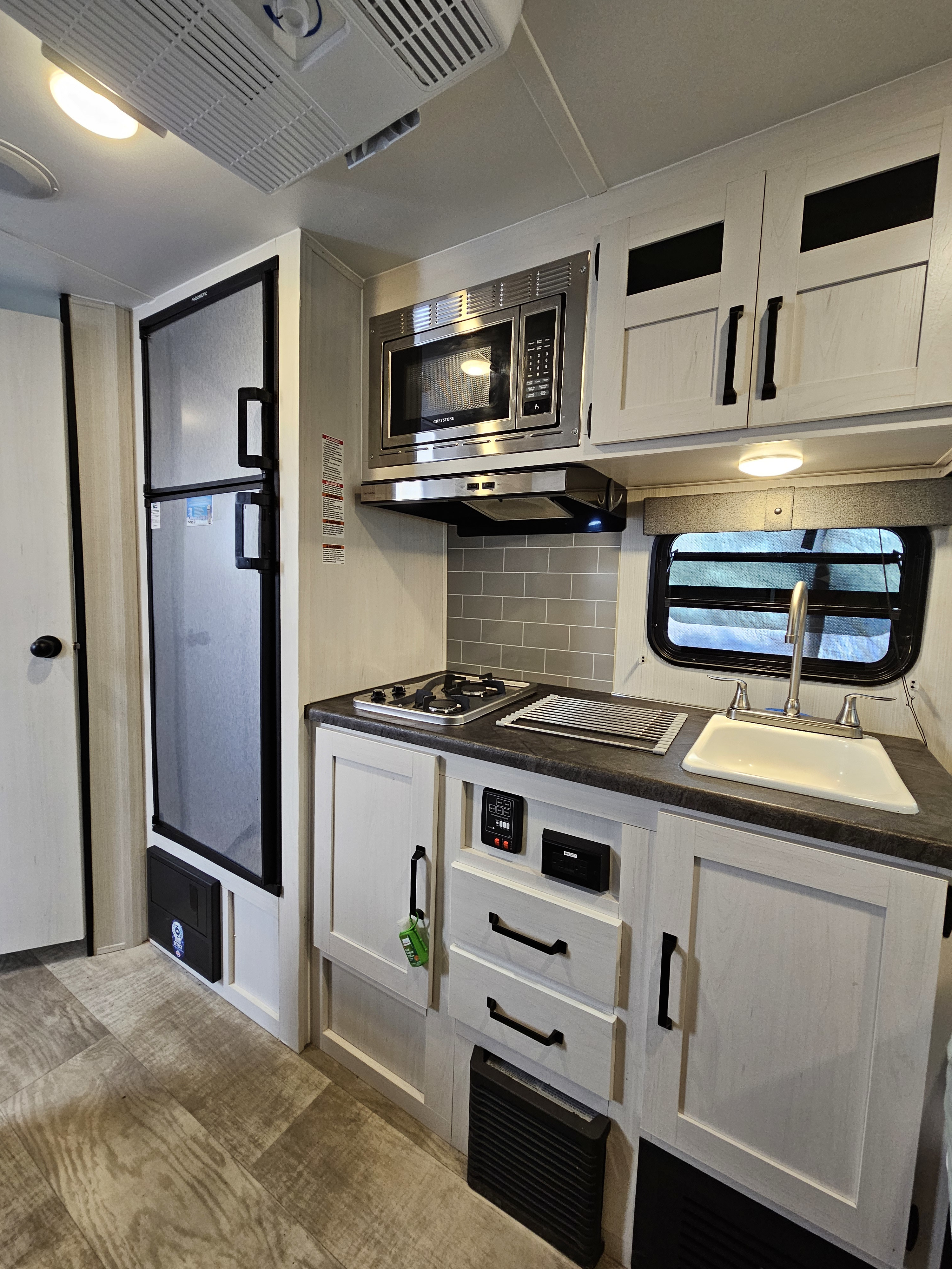 Travel trailer RV Rental 