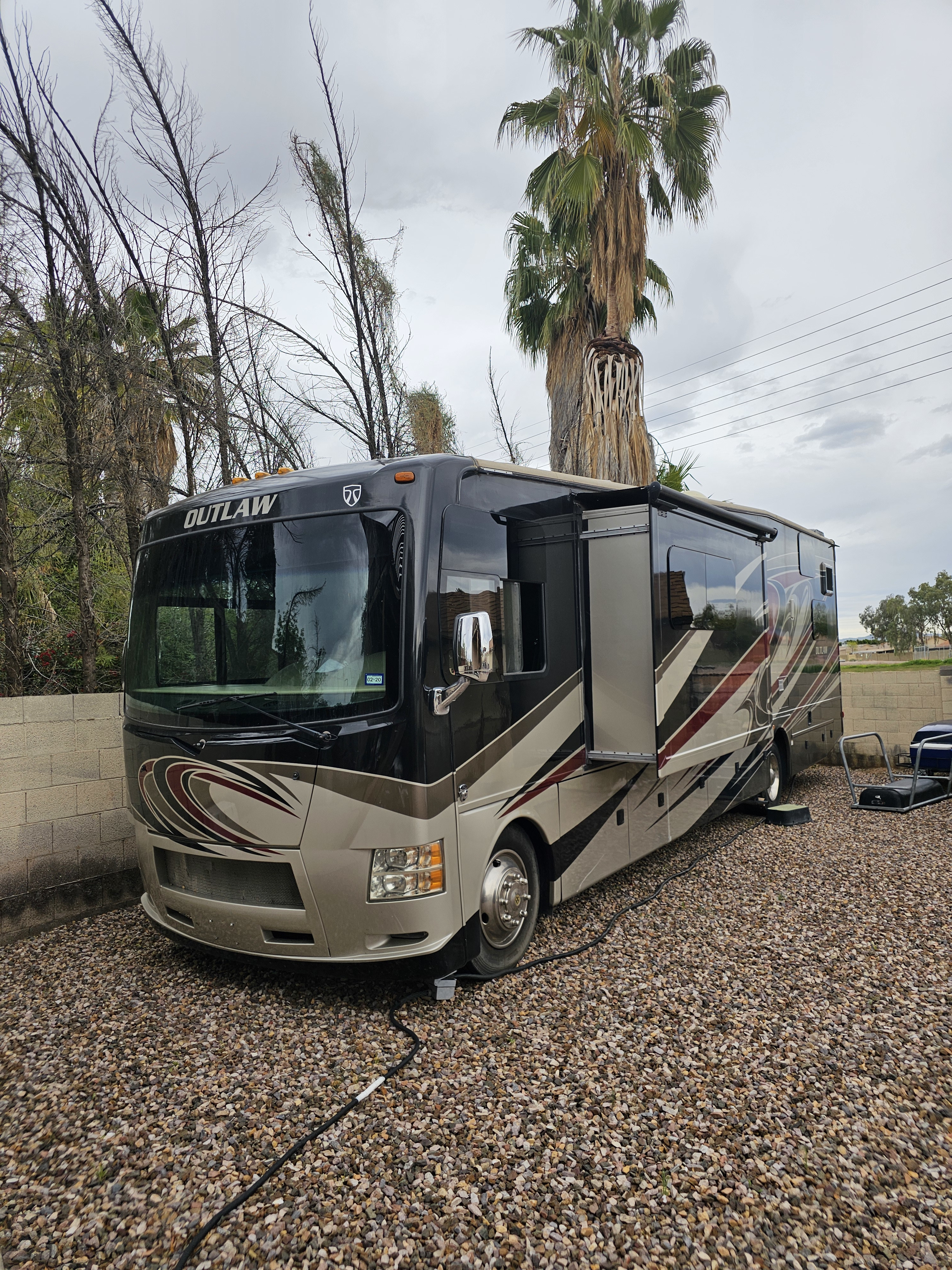 2016 Thor Outlaw With Garage