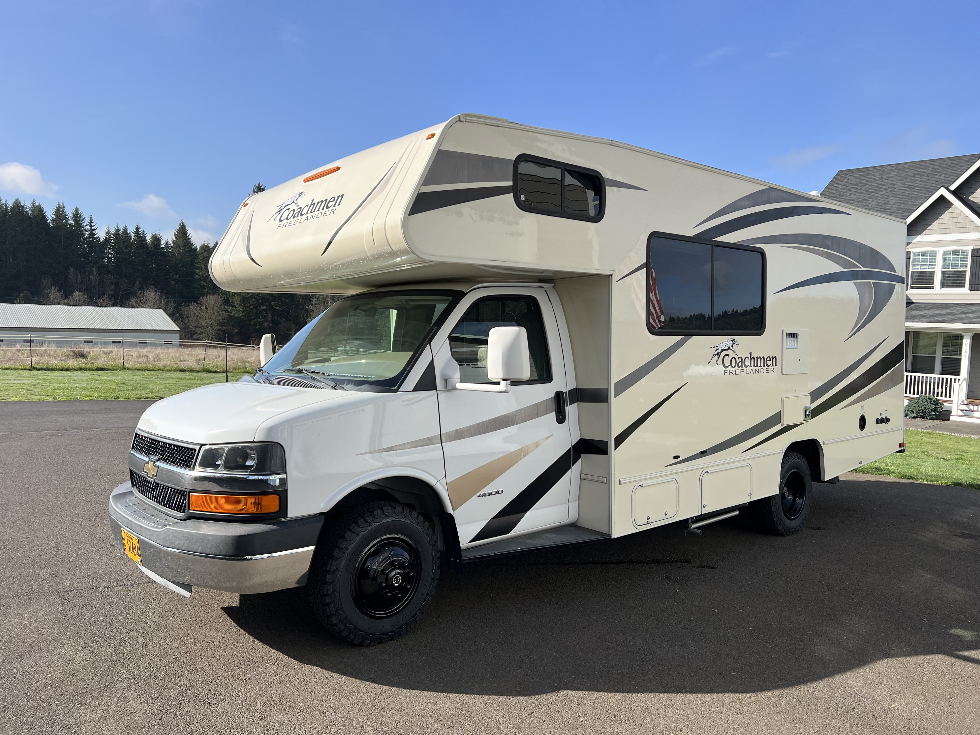 2017 Coachman Freelander 21QB  Perfect for all Seasons