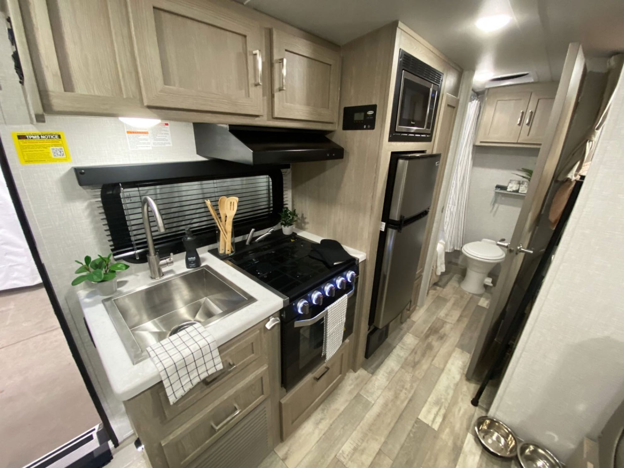 Travel trailer RV Rental 
