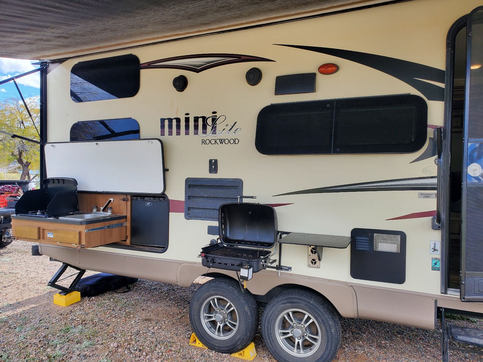 Travel trailer RV Rental 