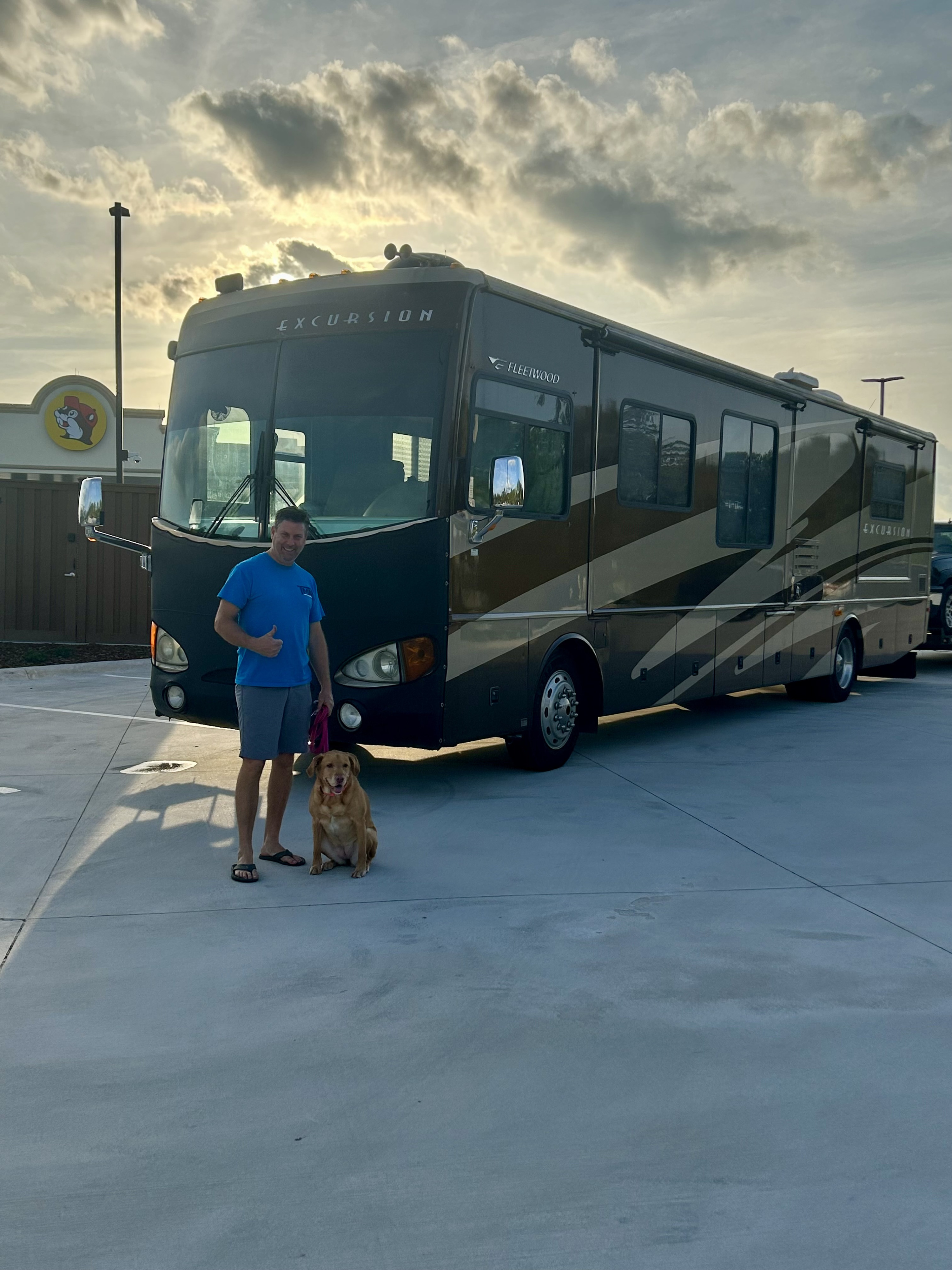 2005 Fleetwood Excursion 39s